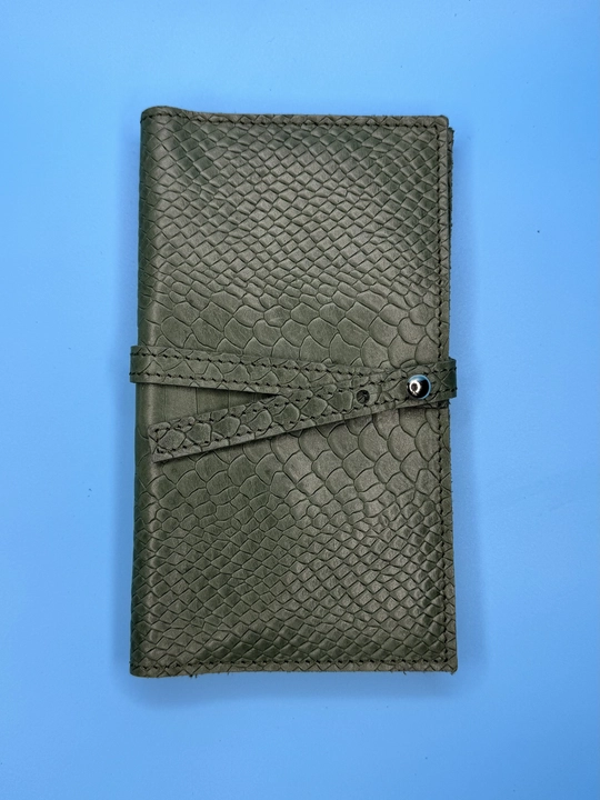 Ayollar portmone Charme Black Gator, tabiiy charmdan - 