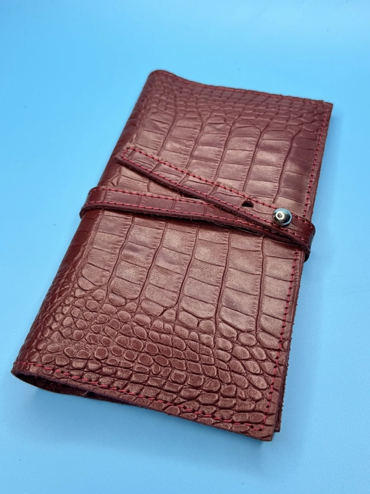 Ayollar portmone Charme Black Gator, tabiiy charmdan