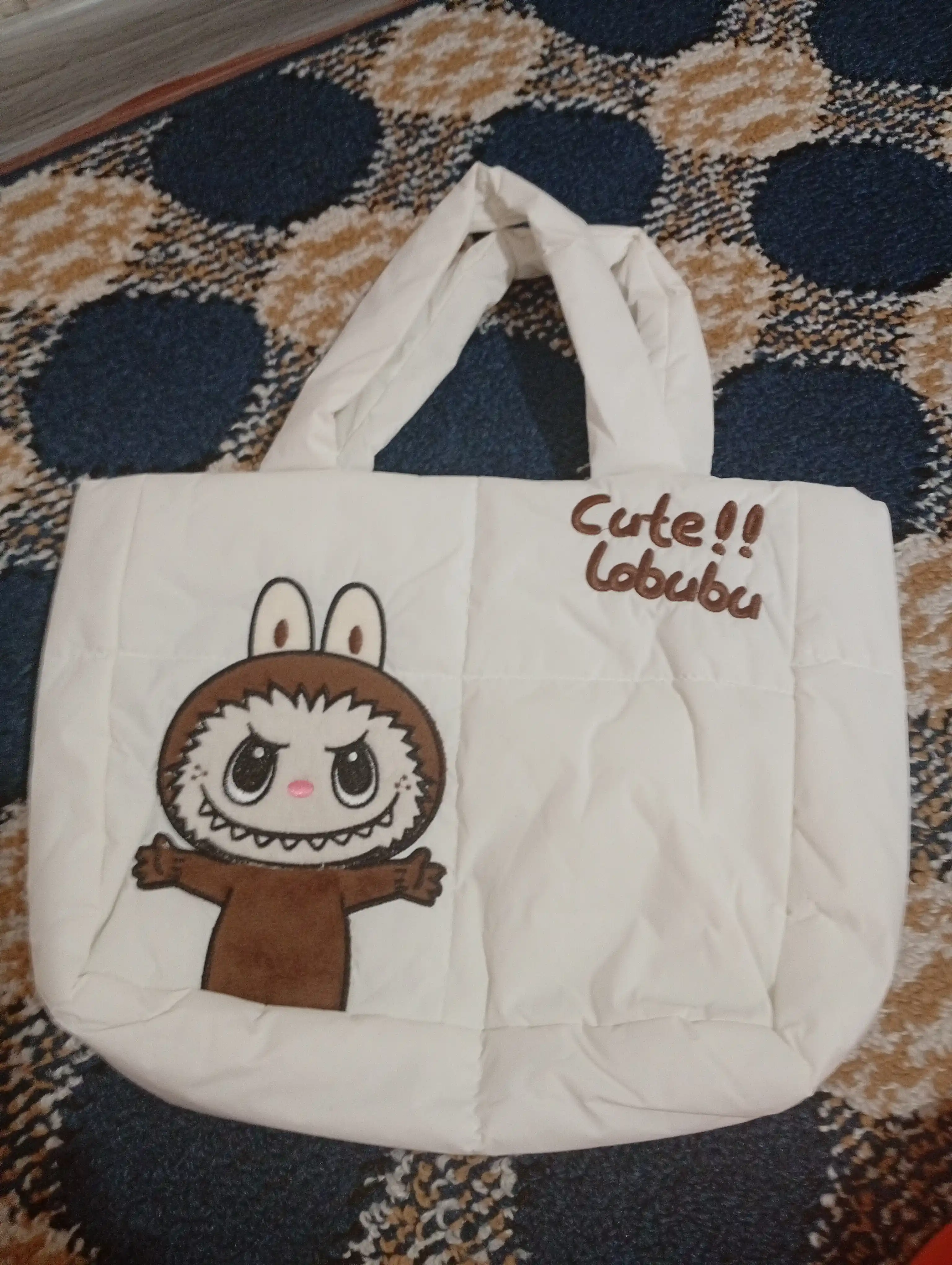 Labubu ayollar zamsh sumkasi