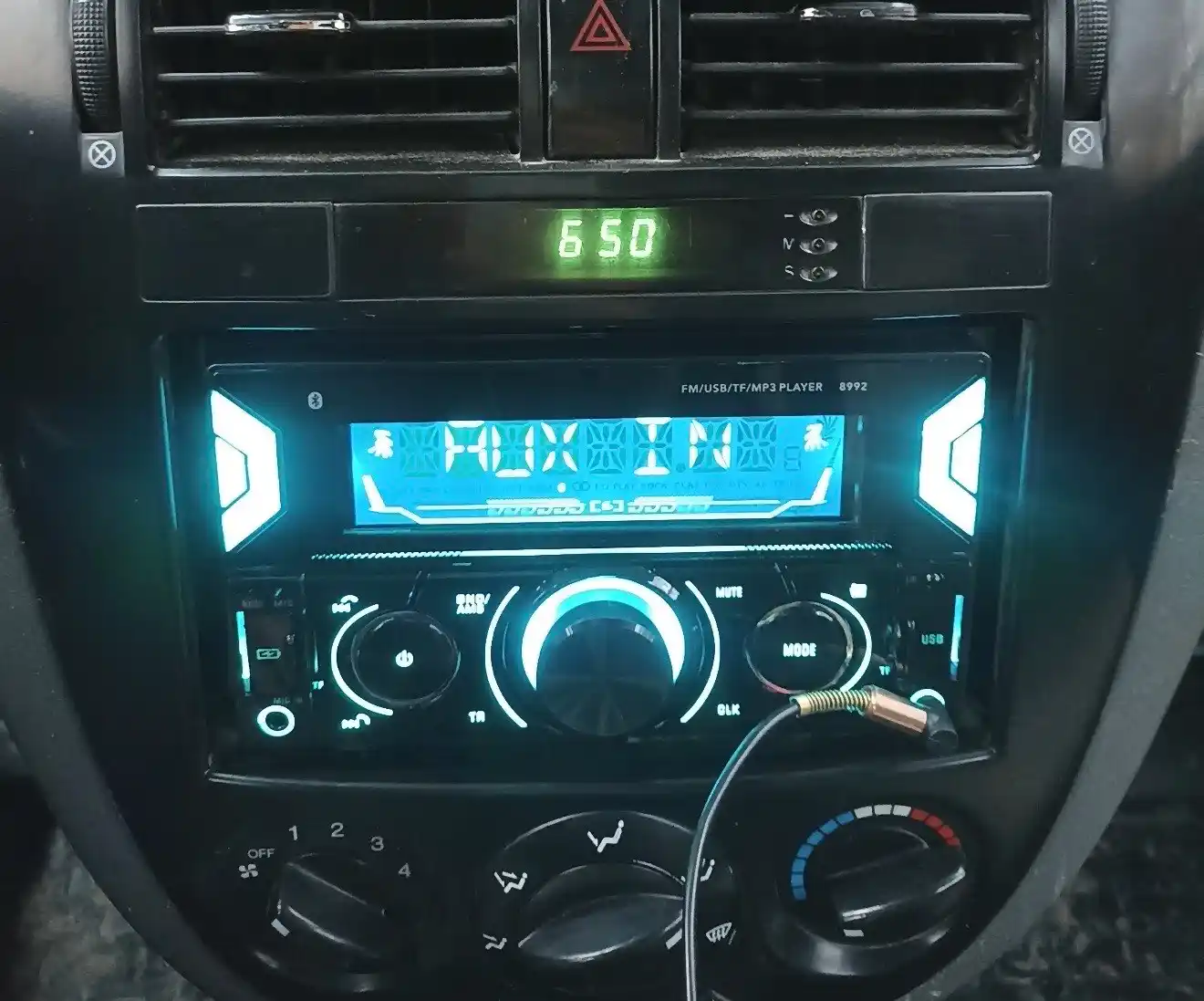 Pioneer A'A DEH-725BT автомобильной мультимедийными  USB AUX