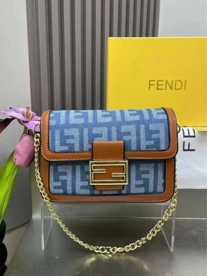 Женская сумка FENDI ROMA через плечо + подарочная коробка и документы — NAF1S1M-FENDI-ГОЛУБ