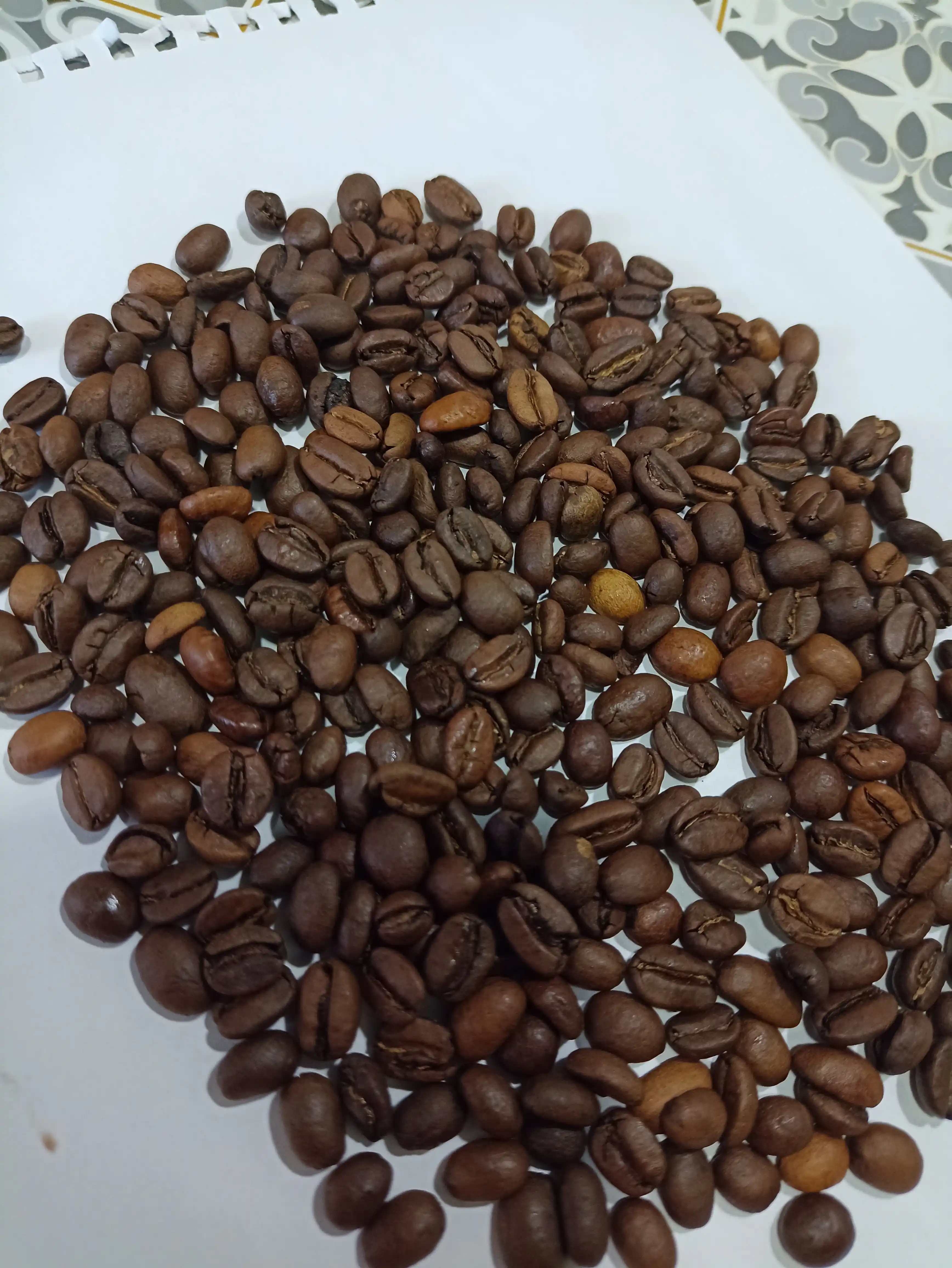 Qahva donlari Mountain Blend, 90/10 arabika+robusta, dark roast, kislinikasiz, 1 kg