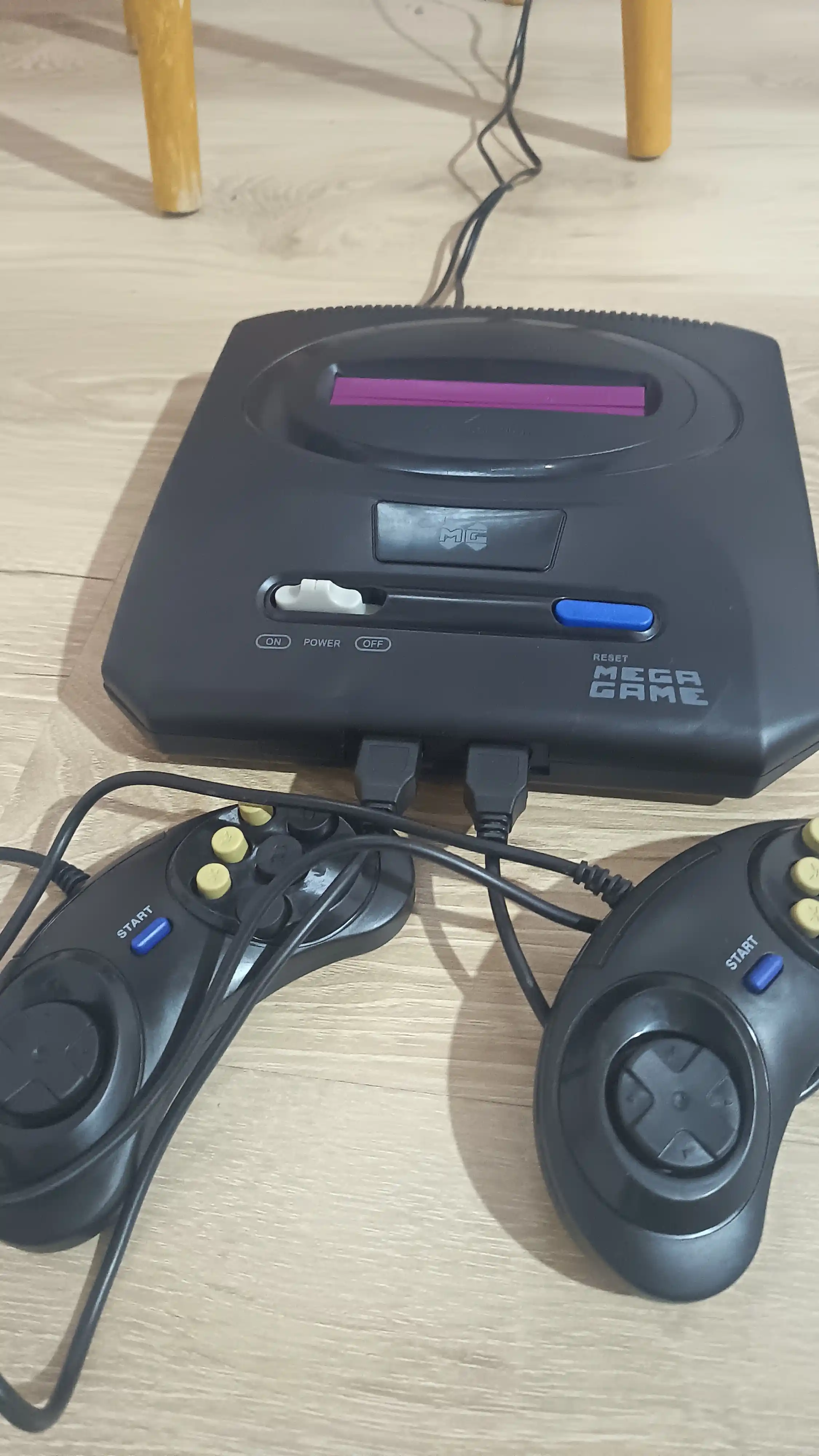 SEGA o'yin konsoli MEGA GAME, xotira ichida 123 ta o'yin
