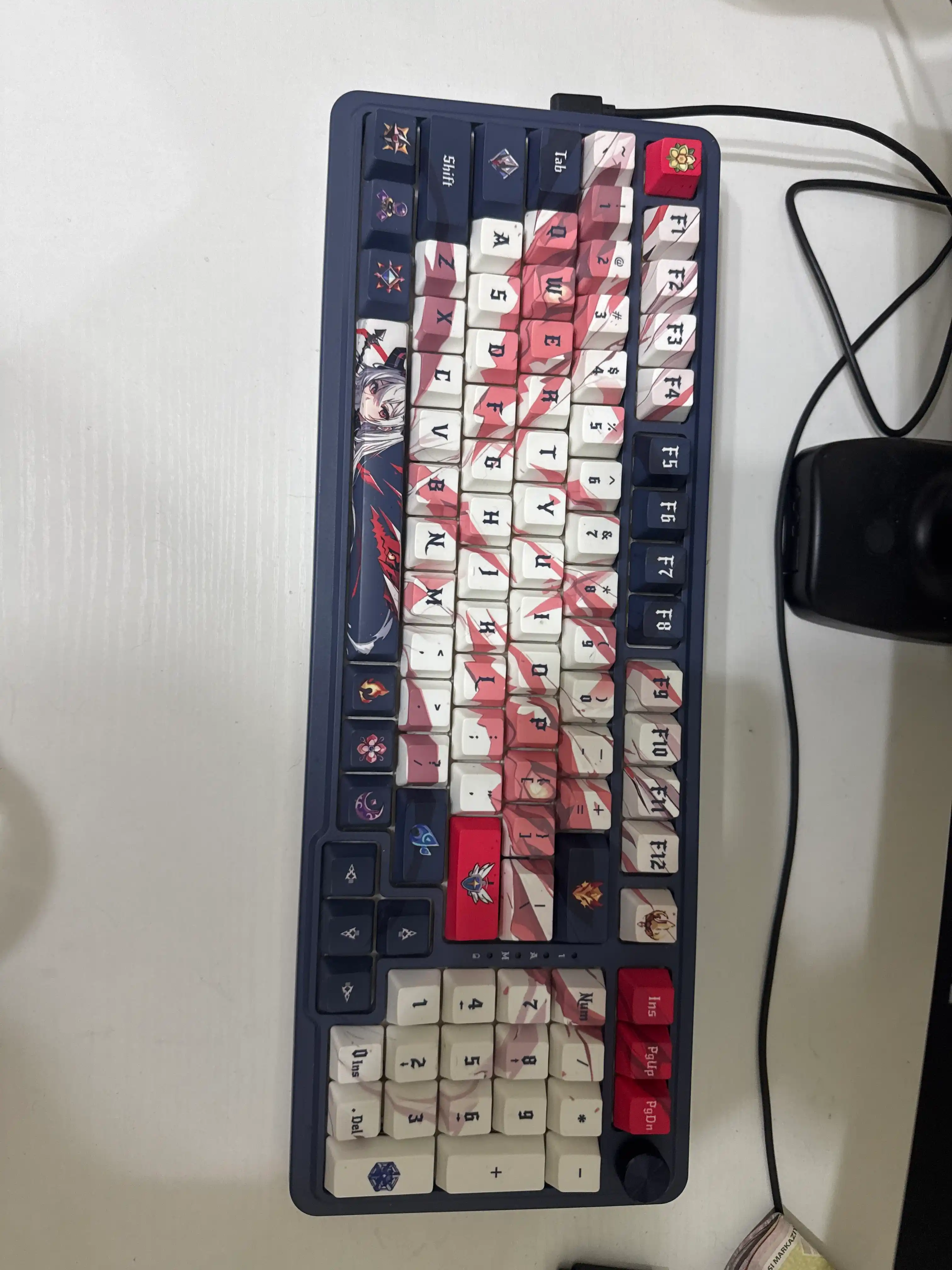 Simsiz, mexanik Redragon RGBPRO klaviaturasi