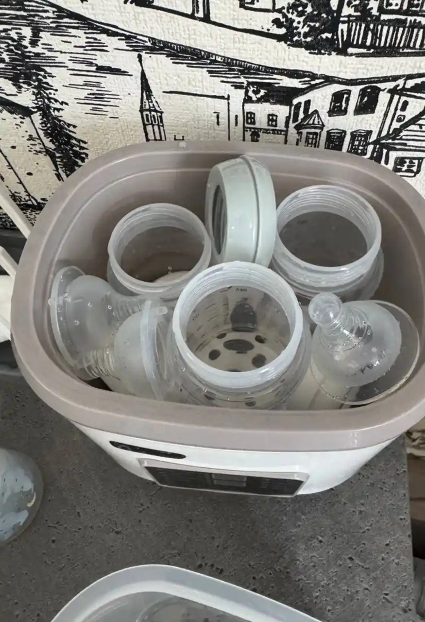 Isitkich va sterilizator chaqaloq idishlari uchun, 8 tasi 1 da, masofadan boshqaruv bilan