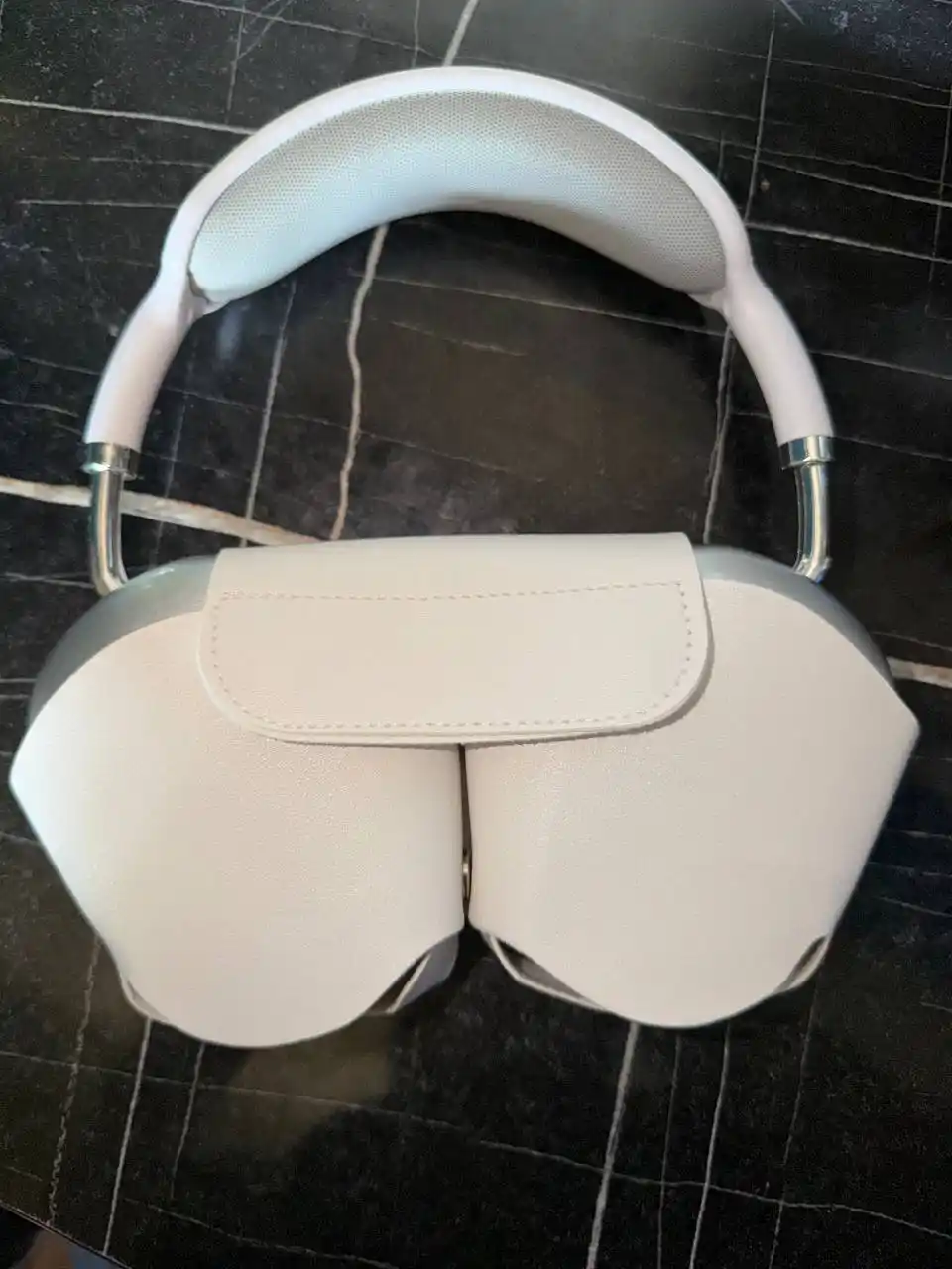 Simsiz quloqchin P9 Bluetooth ekranli, bassli ovoz, SD karta, AUX OPTMEGA
