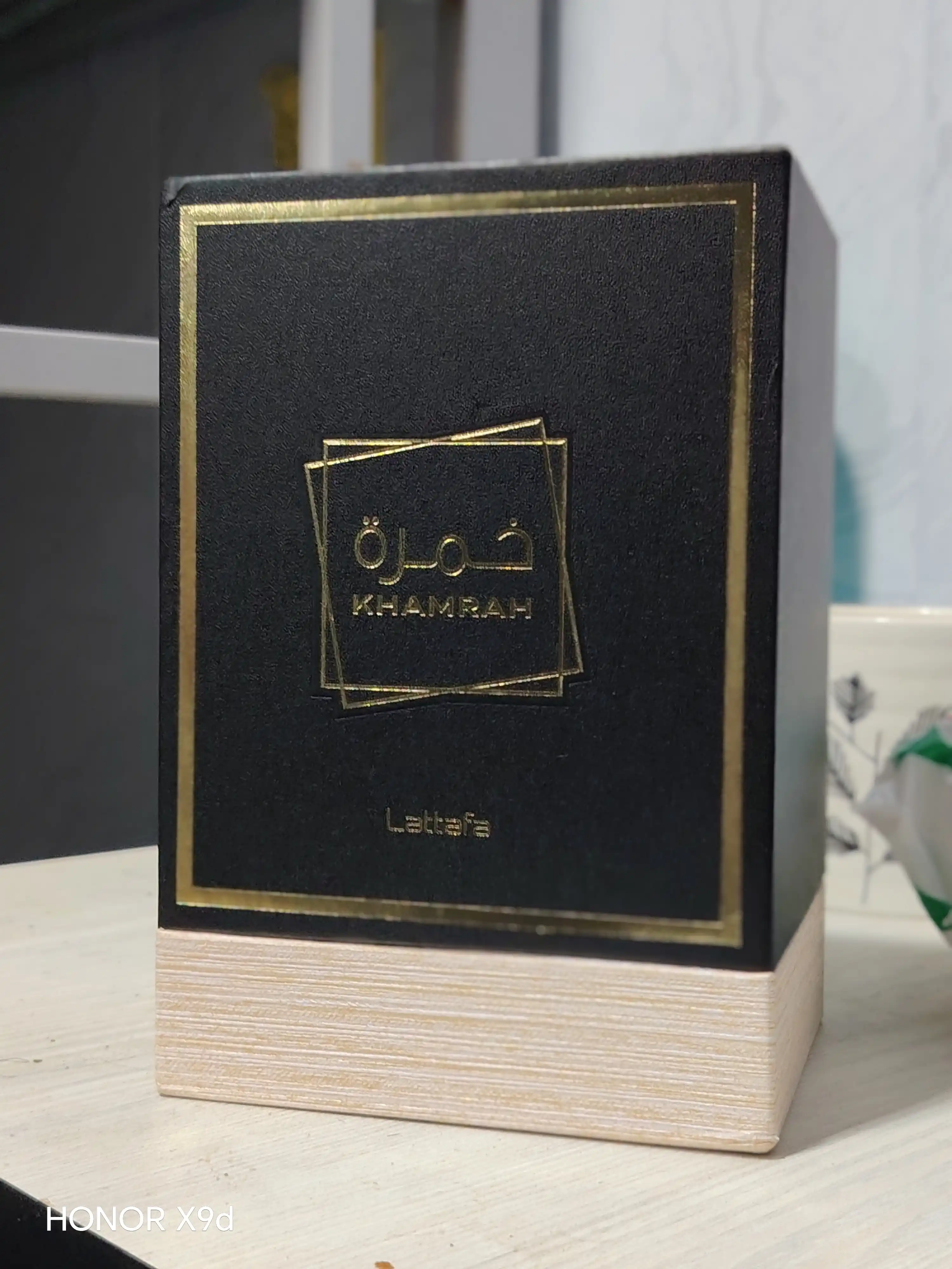 Lattafa Khamrah Parfyumlangan suv, 100 ml, Sharqona shirinlik