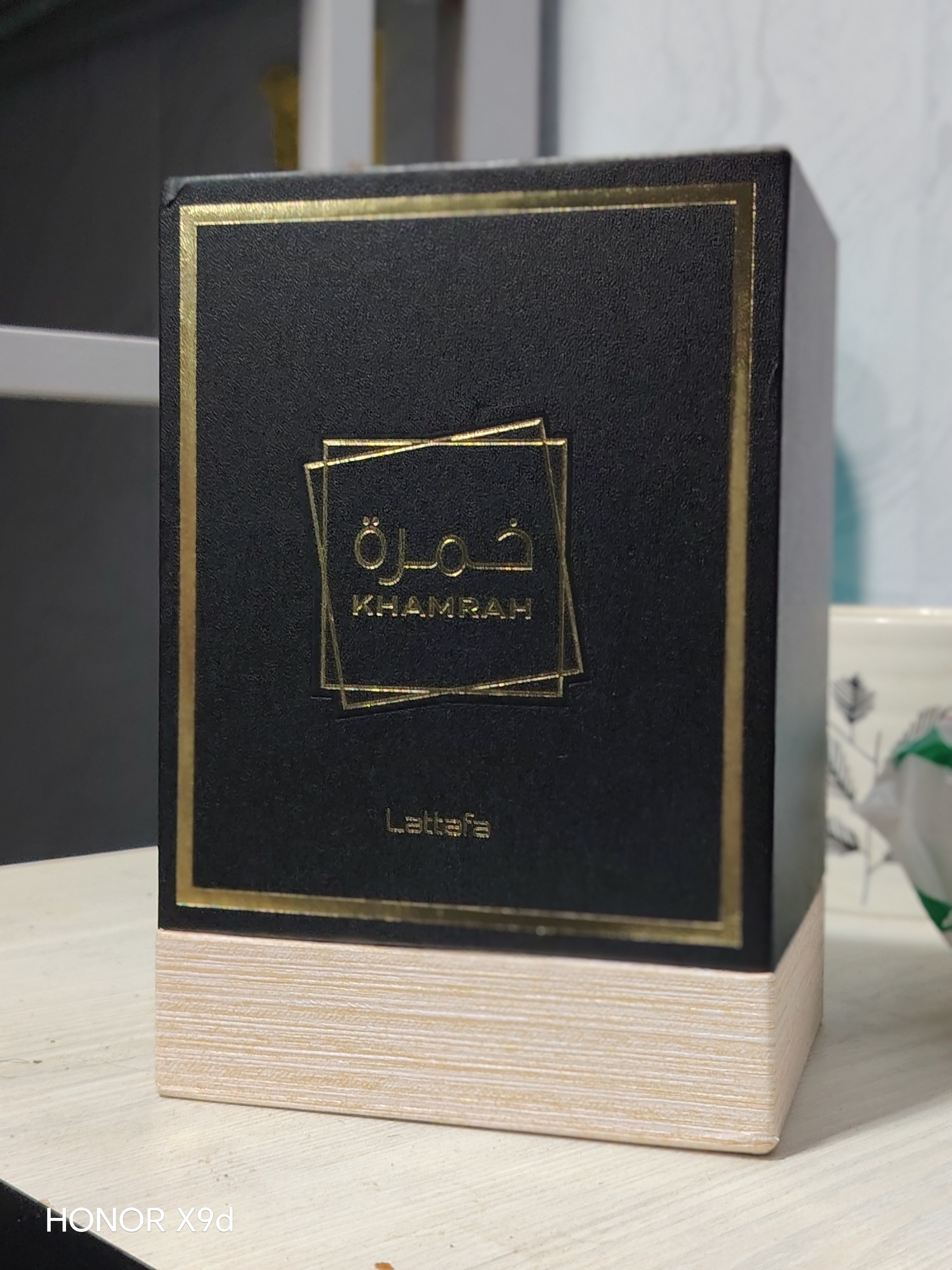 Lattafa Khamrah Parfyumlangan suv, 100 ml, Sharqona shirinlik