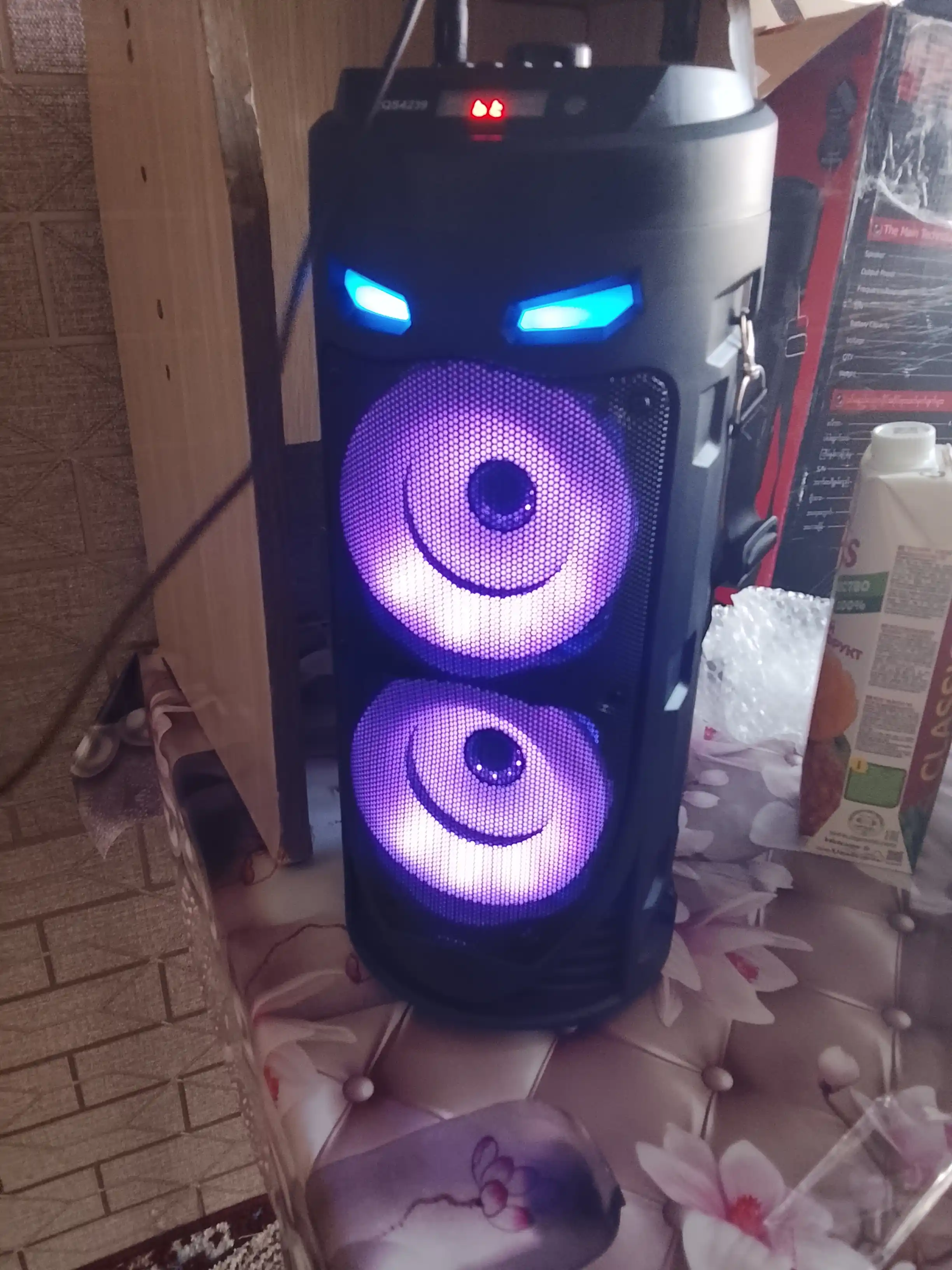 Katta Bluetooth simsiz karnay, karaoke, RGB yoritish, mikrofon va pult bilan