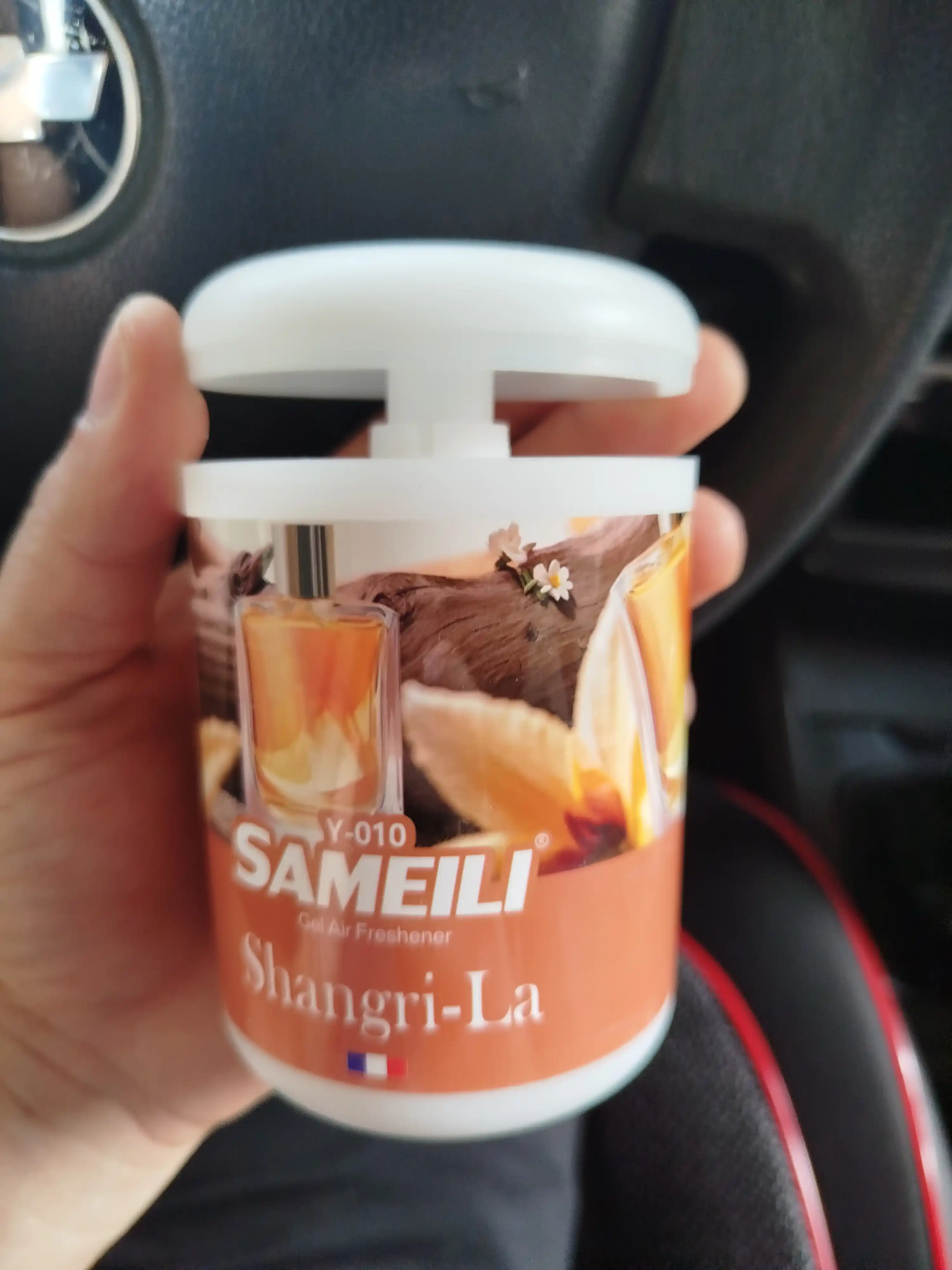 Avtomobil aromatizatori, mashina uchun havo yangilagich, salon xushbo‘ylagich, yoqimli hid