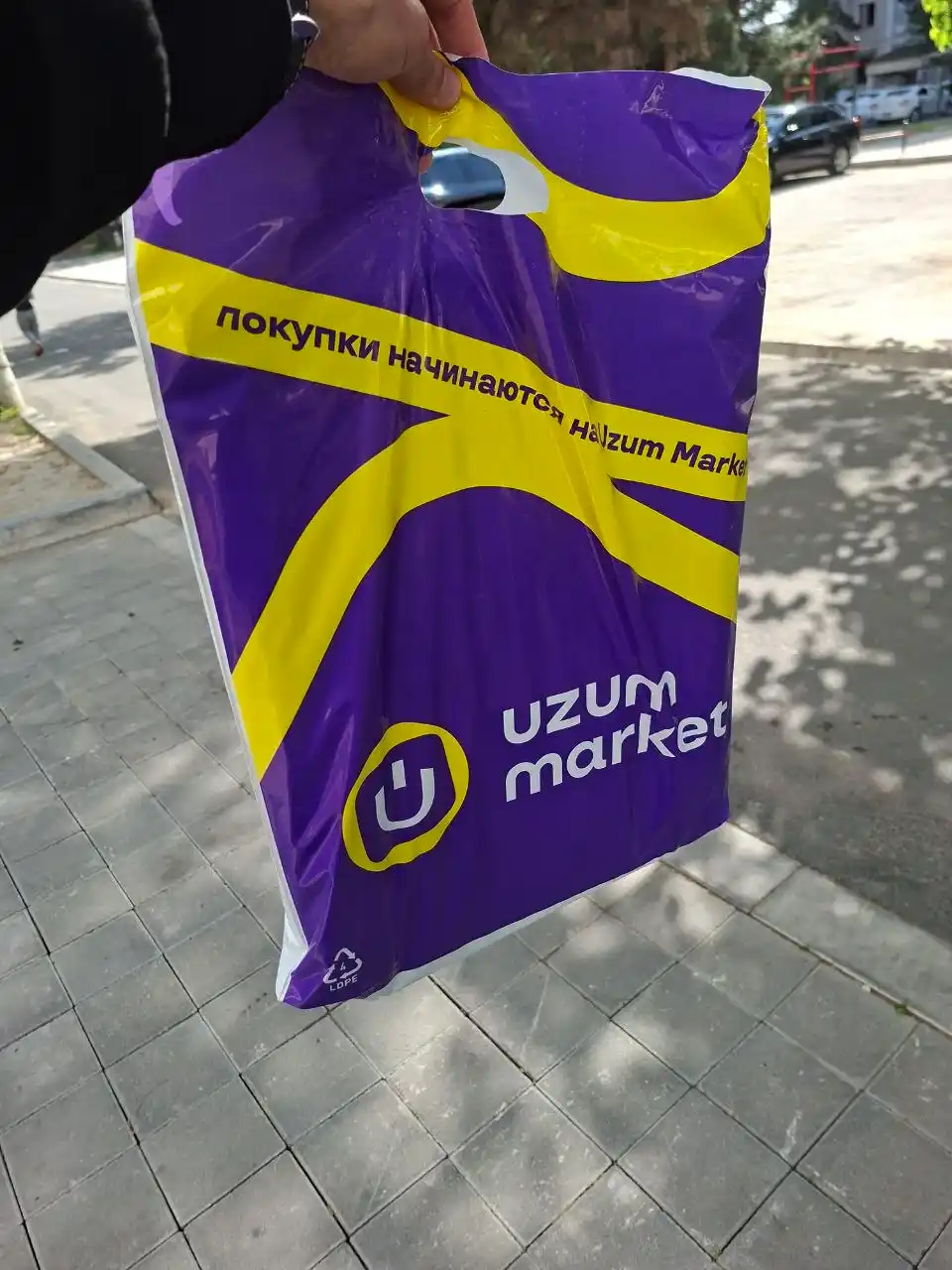 Yengil matodan tikilgan, havo o‘tkazuvchan, qulay, kundalik foydalanish