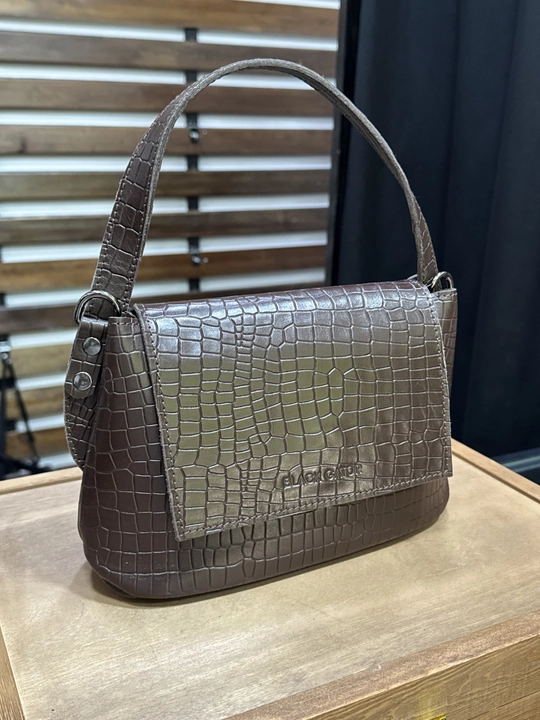 Ayollar sumkasi tabiiy charmdan Black Gator Nesli