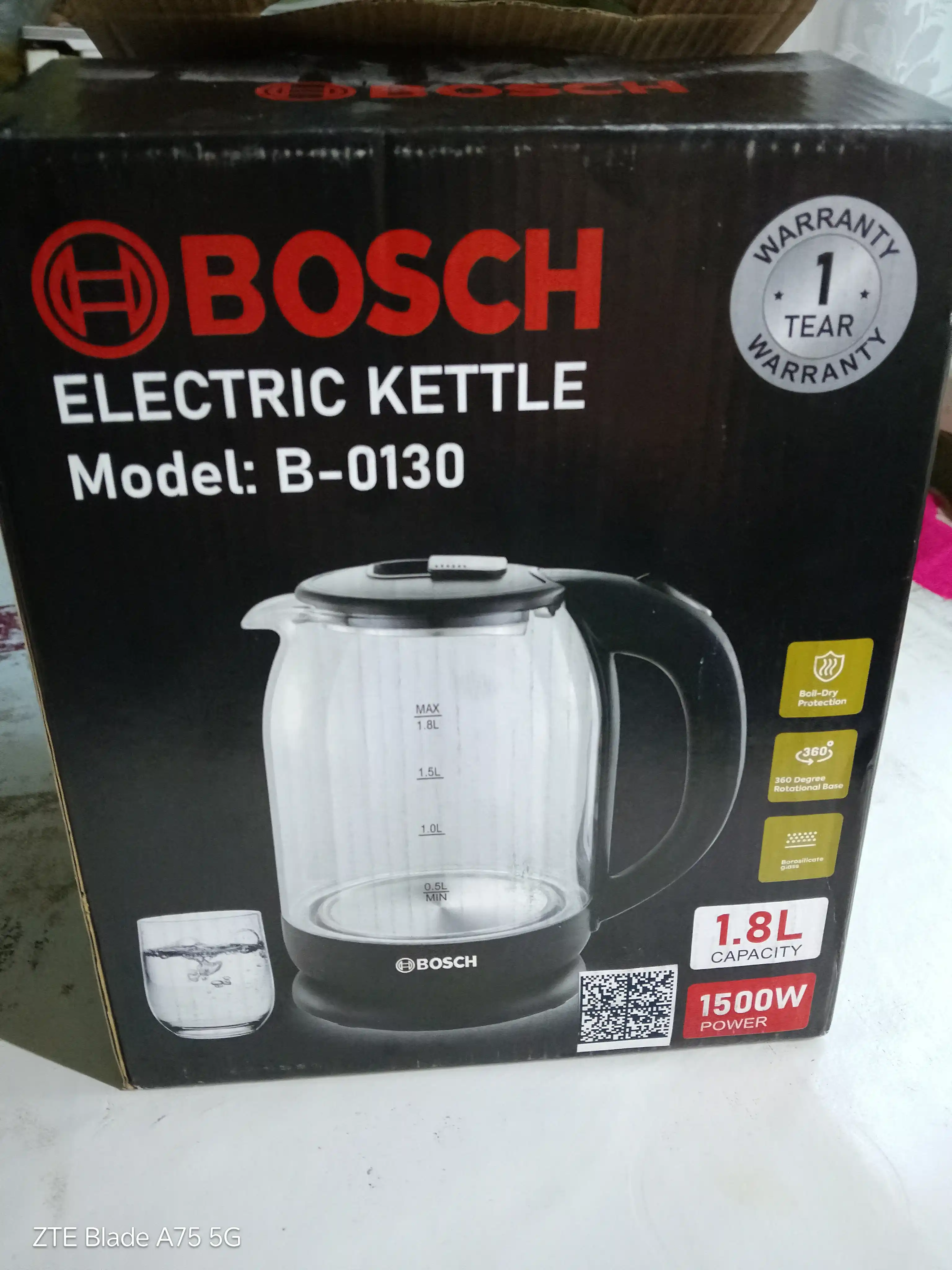 BOSCH 1.8l elektr choynagi - yorug‘lik diodli yoritgich, quvvati 2000 Vt, shisha