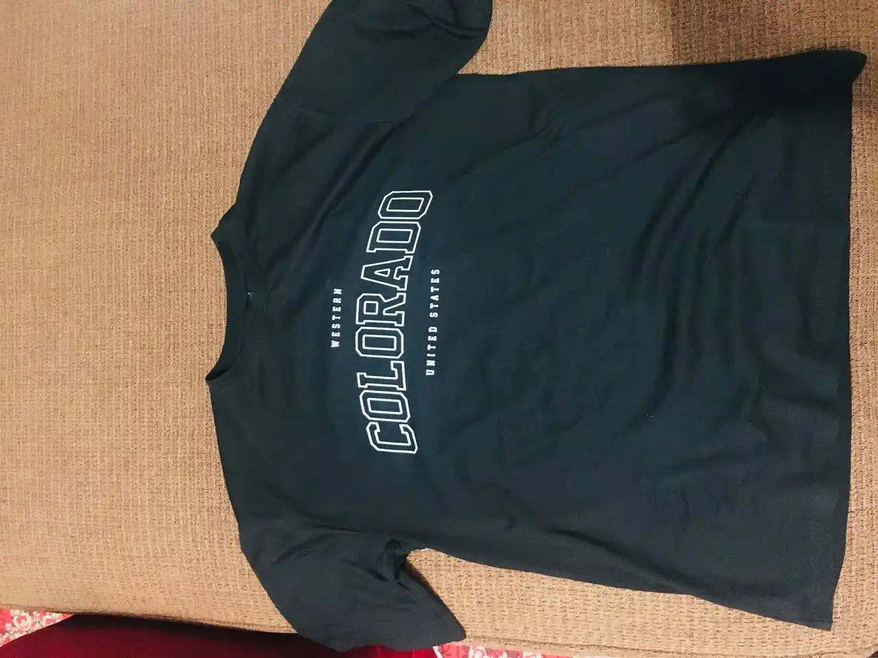 Erkaklar uchun oversayz futbolka, paxta matosidan, 46–52 (M/XL) o‘lchamlariga mos keladi