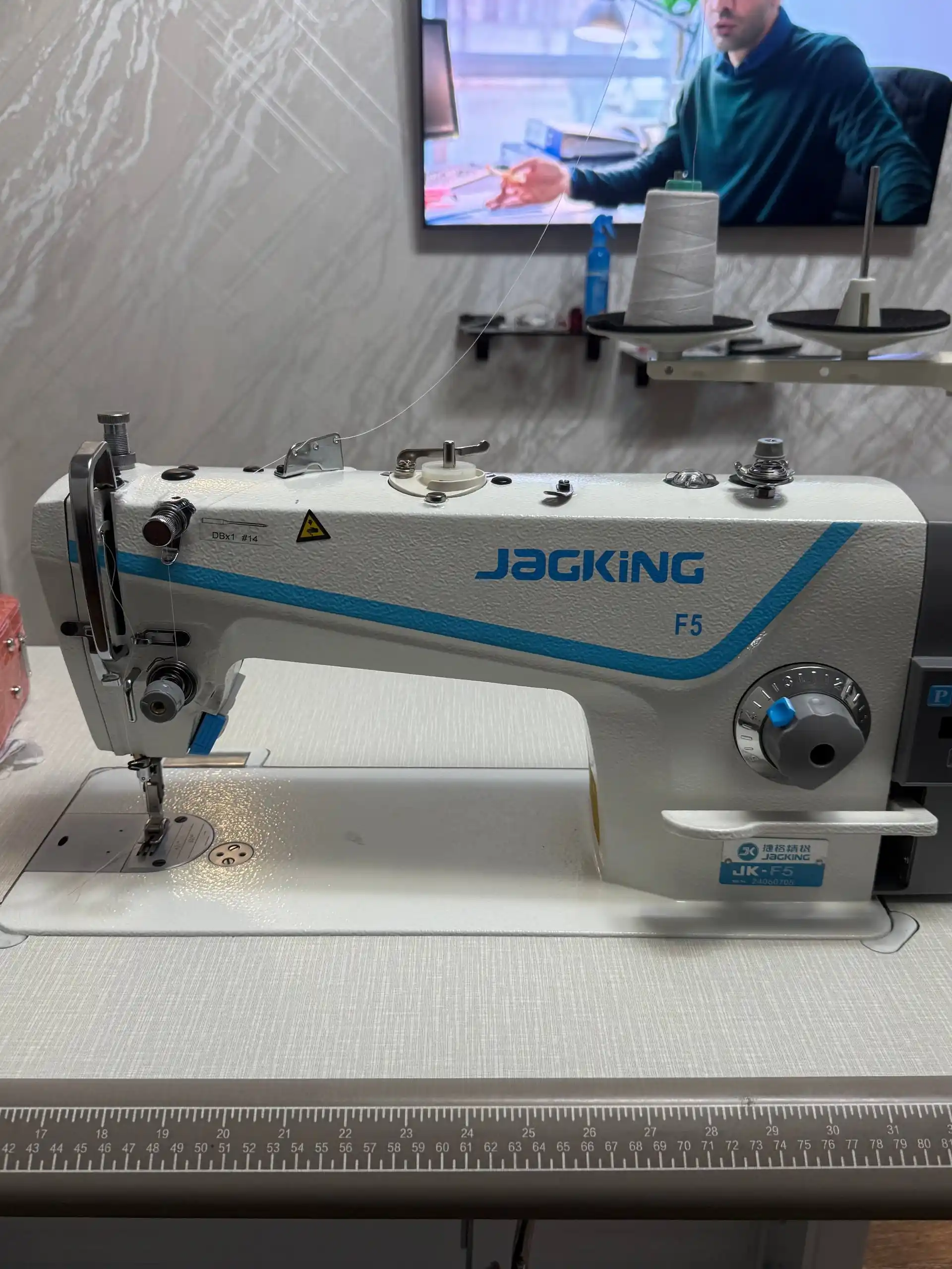Jackking F5 промышленная челночная машина, серво мотор, LED подсветка, цифровая панель 