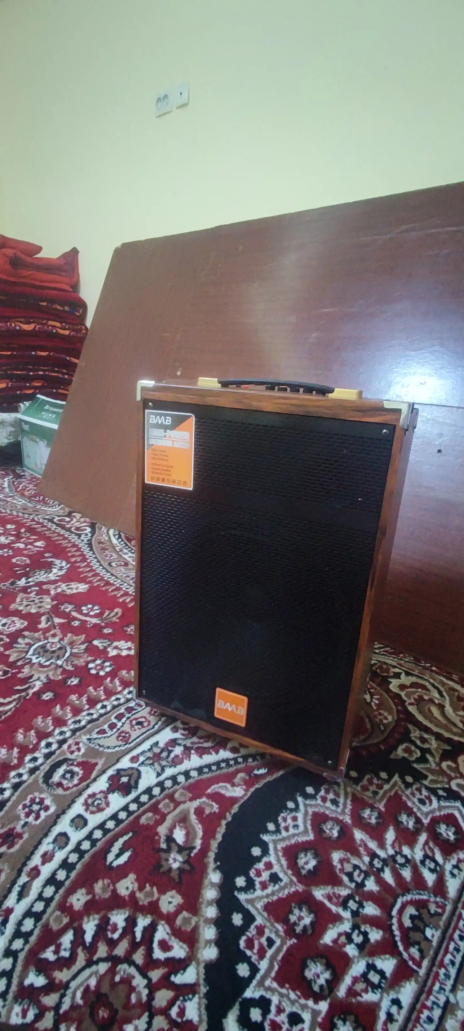 Колонка караоке BAAB B-Q12 с 2 беспроводными микрофонами
