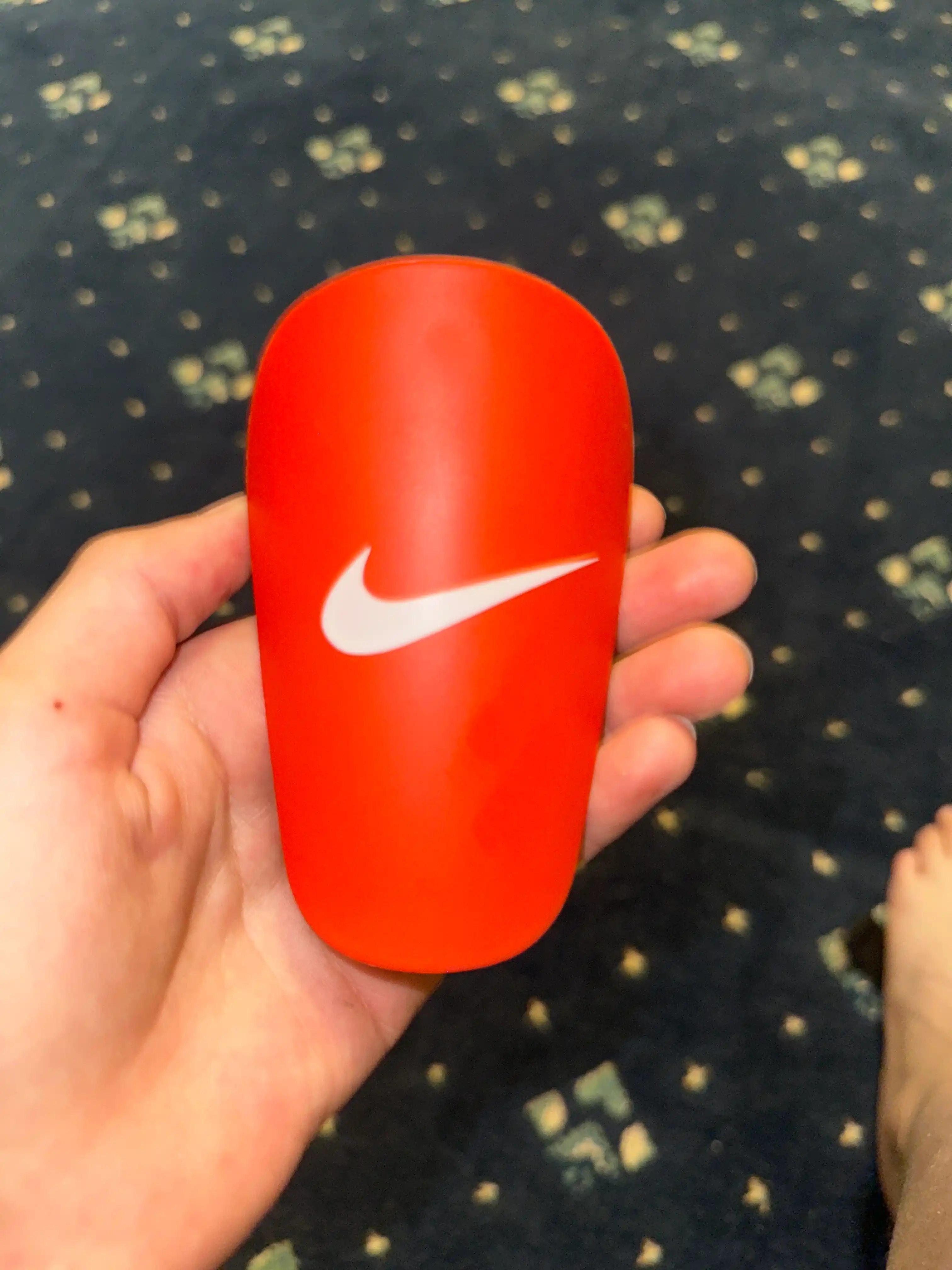 Futbol shitkilari, boldir uchun himoya, yengil va qulay sport himoyasi