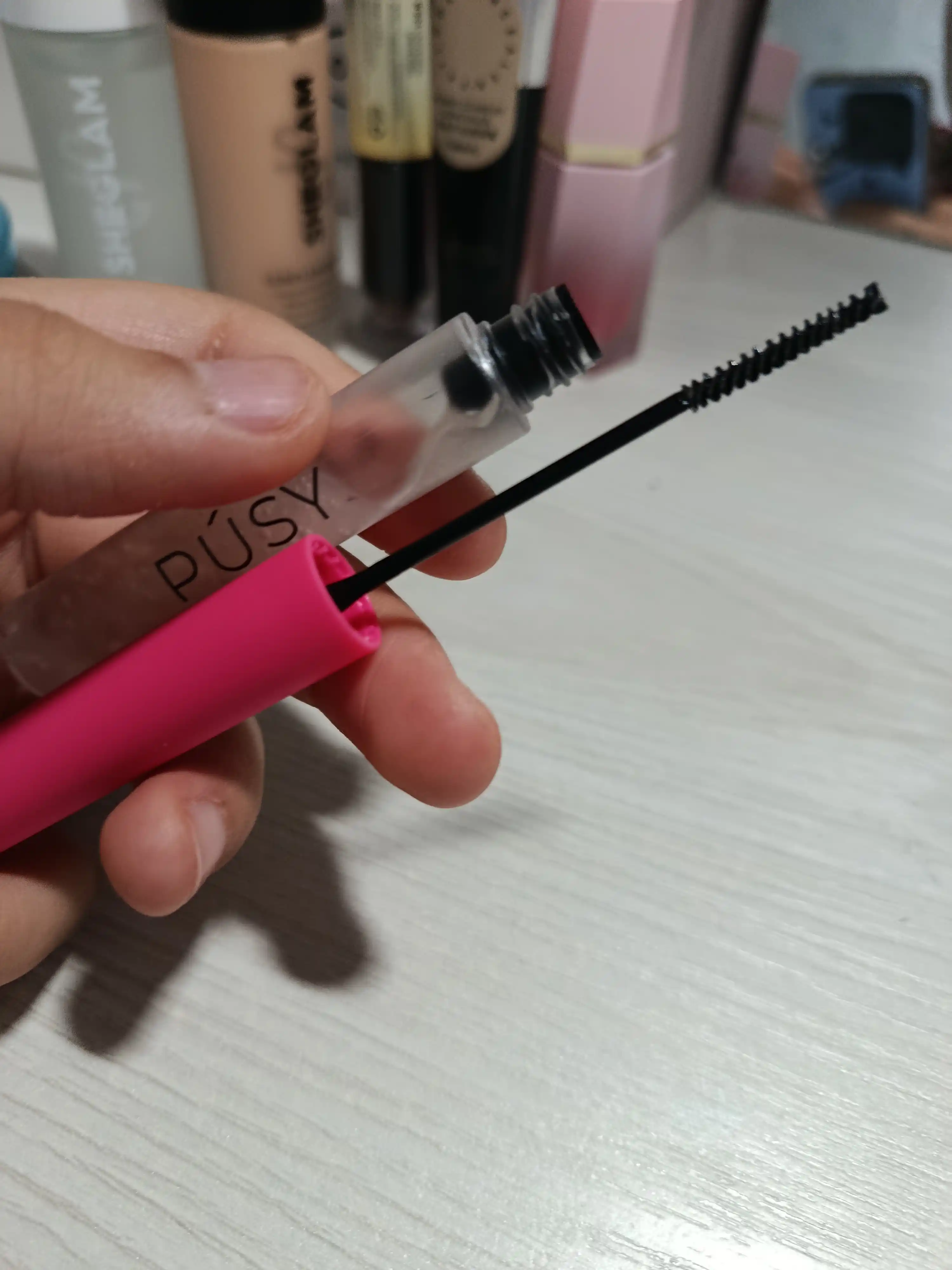 Qoshlarni turmaklash uchun gel-fiksator, rangsiz, chidamliligi 24 soat, 5 ml