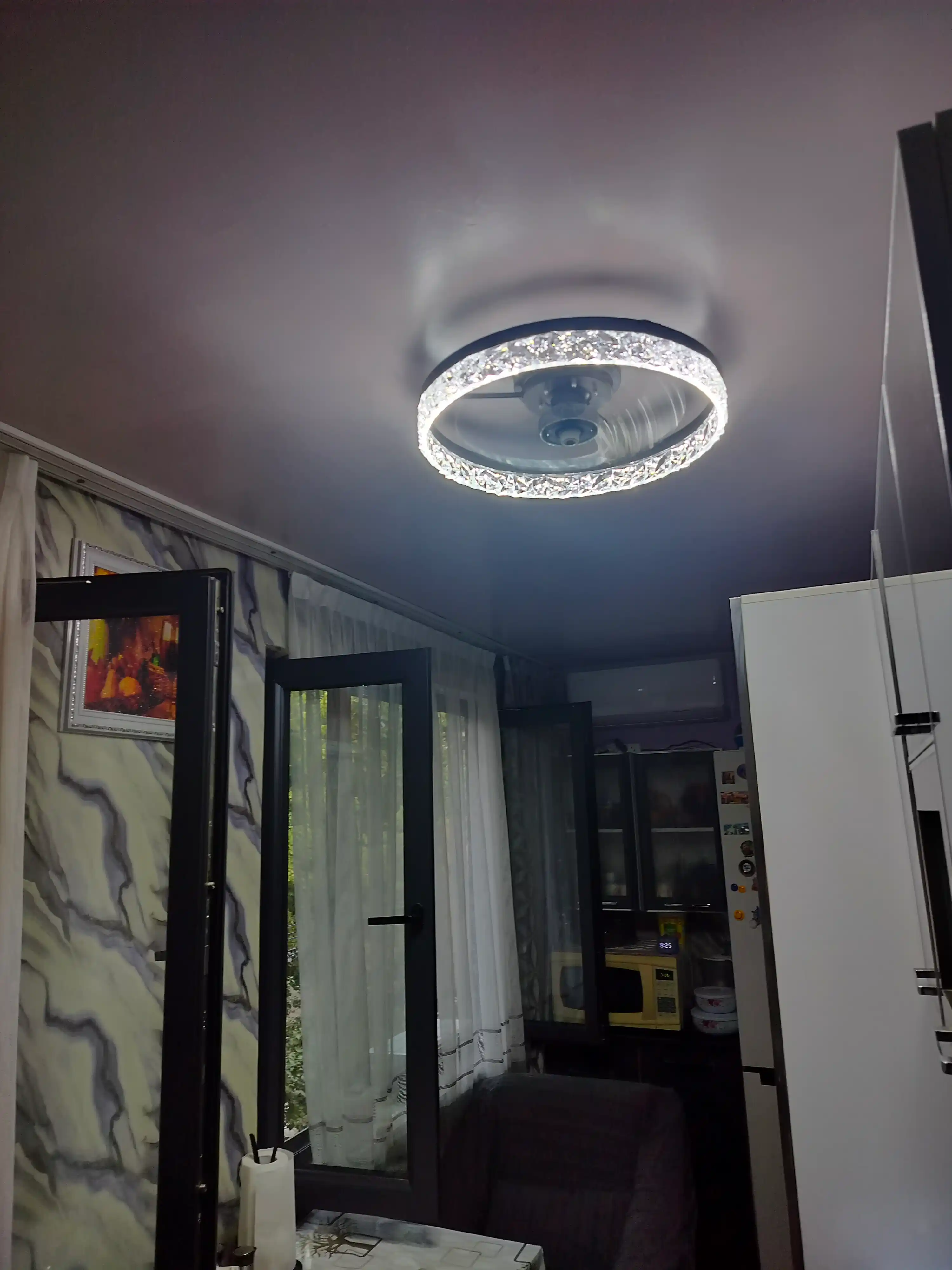 Ventilyator lyustra LED qandil, 6 xil yoritish rejimi, oshxona, zal va yotoqxona uchun mos