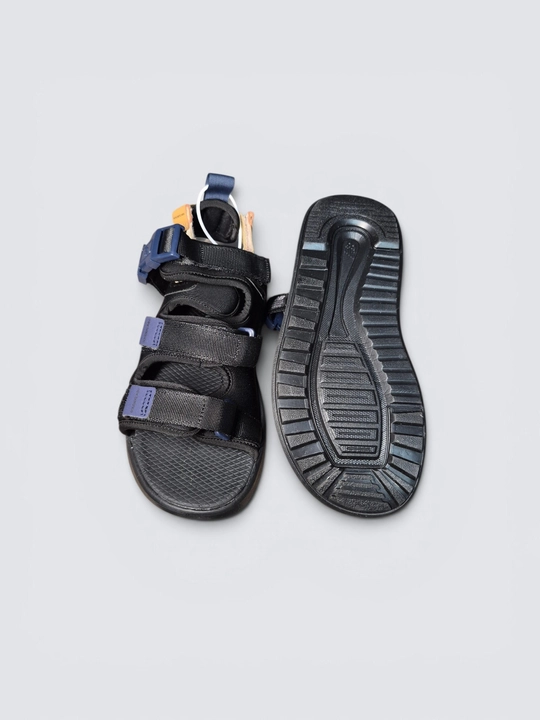 Erkaklar uchun sandal