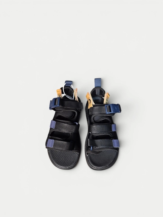 Erkaklar uchun sandal