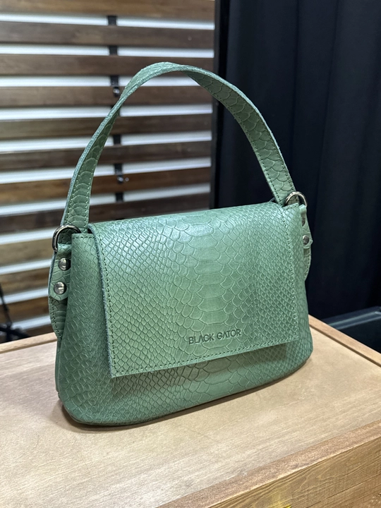 Ayollar sumkasi tabiiy charmdan Black Gator