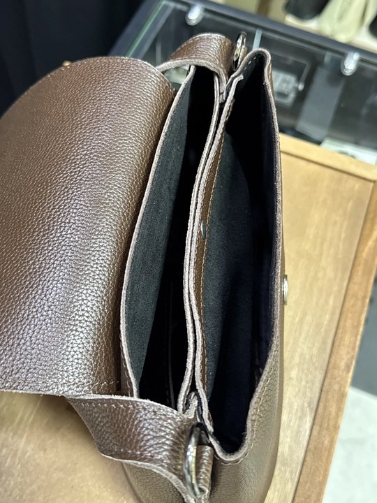 Ayollar sumkasi tabiiy charmdan Black Gator