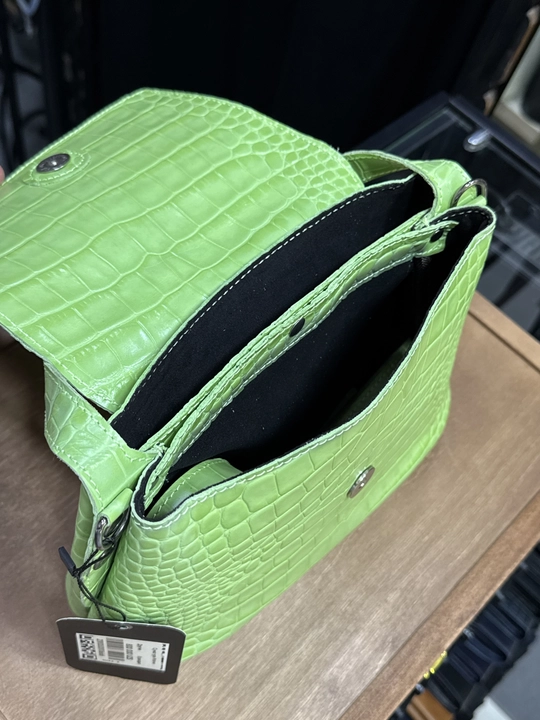 Ayollar sumkasi tabiiy charmdan Black Gator