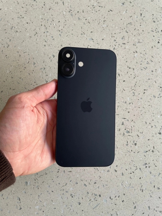 IPhone XR uchun 15 Pro, 16 Pro va 17 Pro dizayndagi alyuminiy korpus