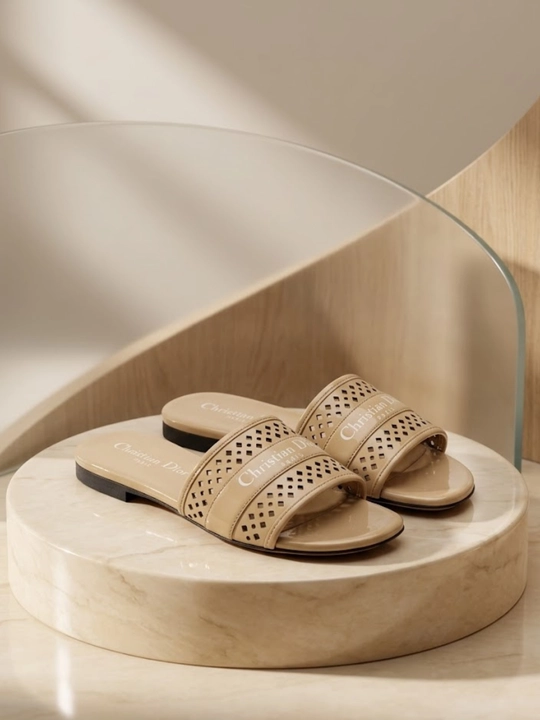 Christian dior nomli ayollar tapohkasi, yozgi qulay tapochka, yengil shippak, bejirim