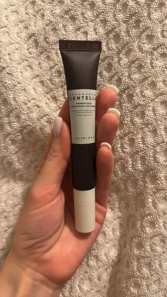 SKIN1004 Madagascar Centella Probio-Cica Bakuchiol Eye Cream 20 мл крем для кожи вокруг глаз