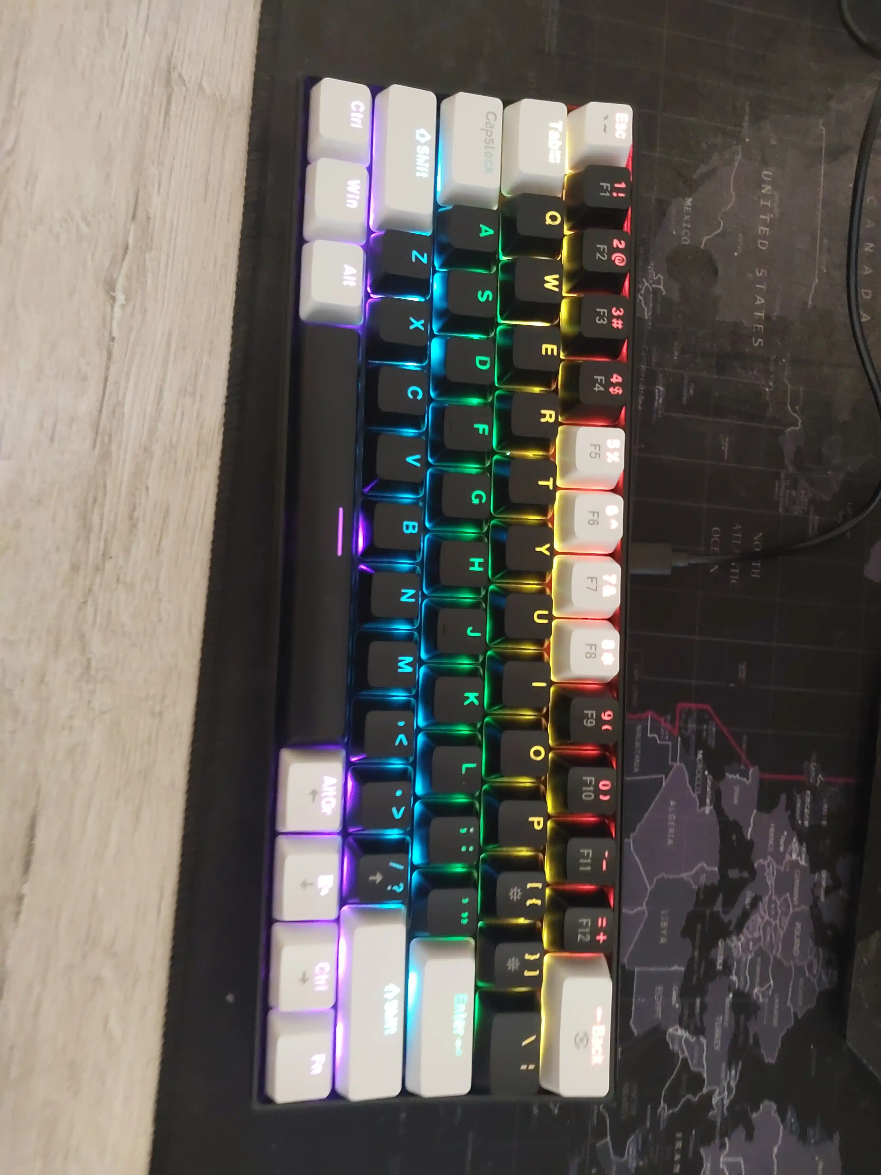 Geymerlar va ofis uchun RGB yoritgichli klaviatura, mexanik klaviatura, o'yin klaviaturasi