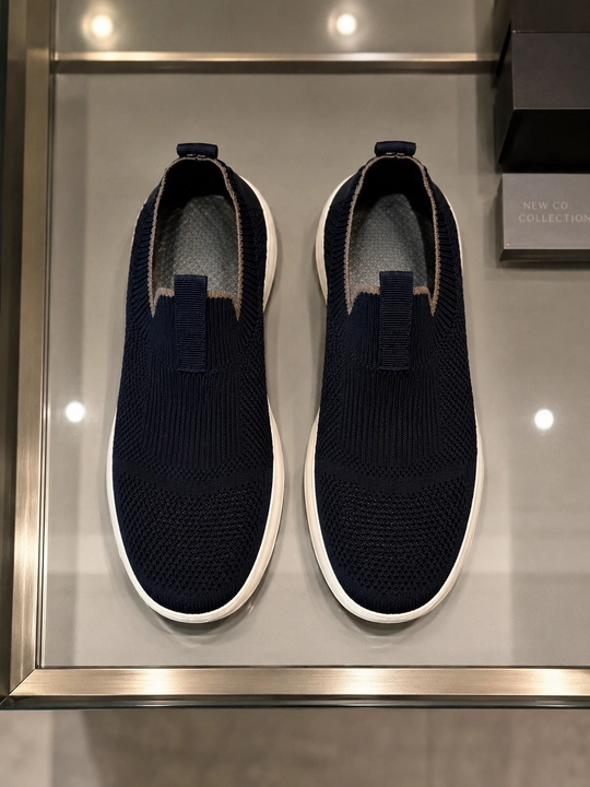 Erkaklar setkalik yozgi krossovkasi. Slip-on (bog'ichsiz)