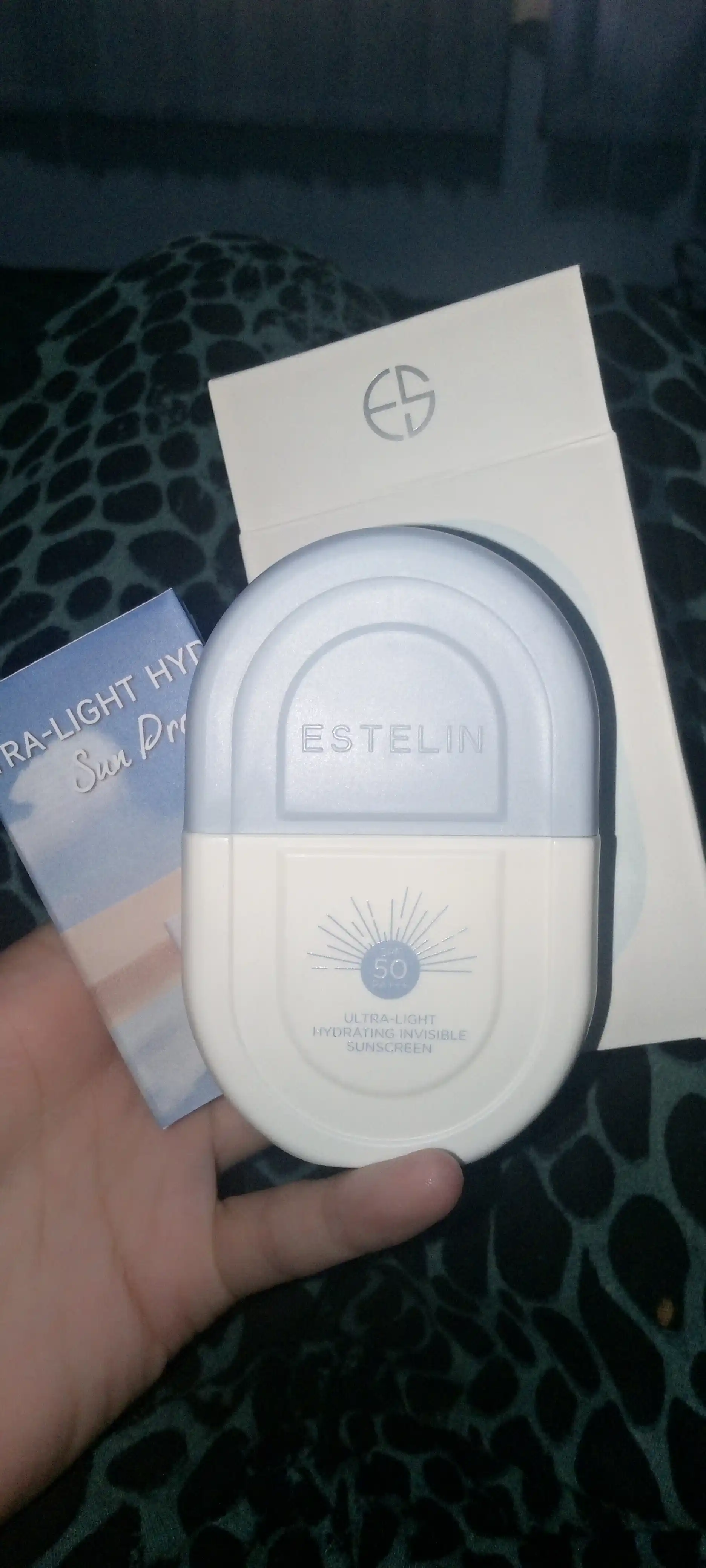 Estelin SPF 50+ PA+++ Quyoshdan saqlovchi namlantiruvchi krem, 50/100 ml