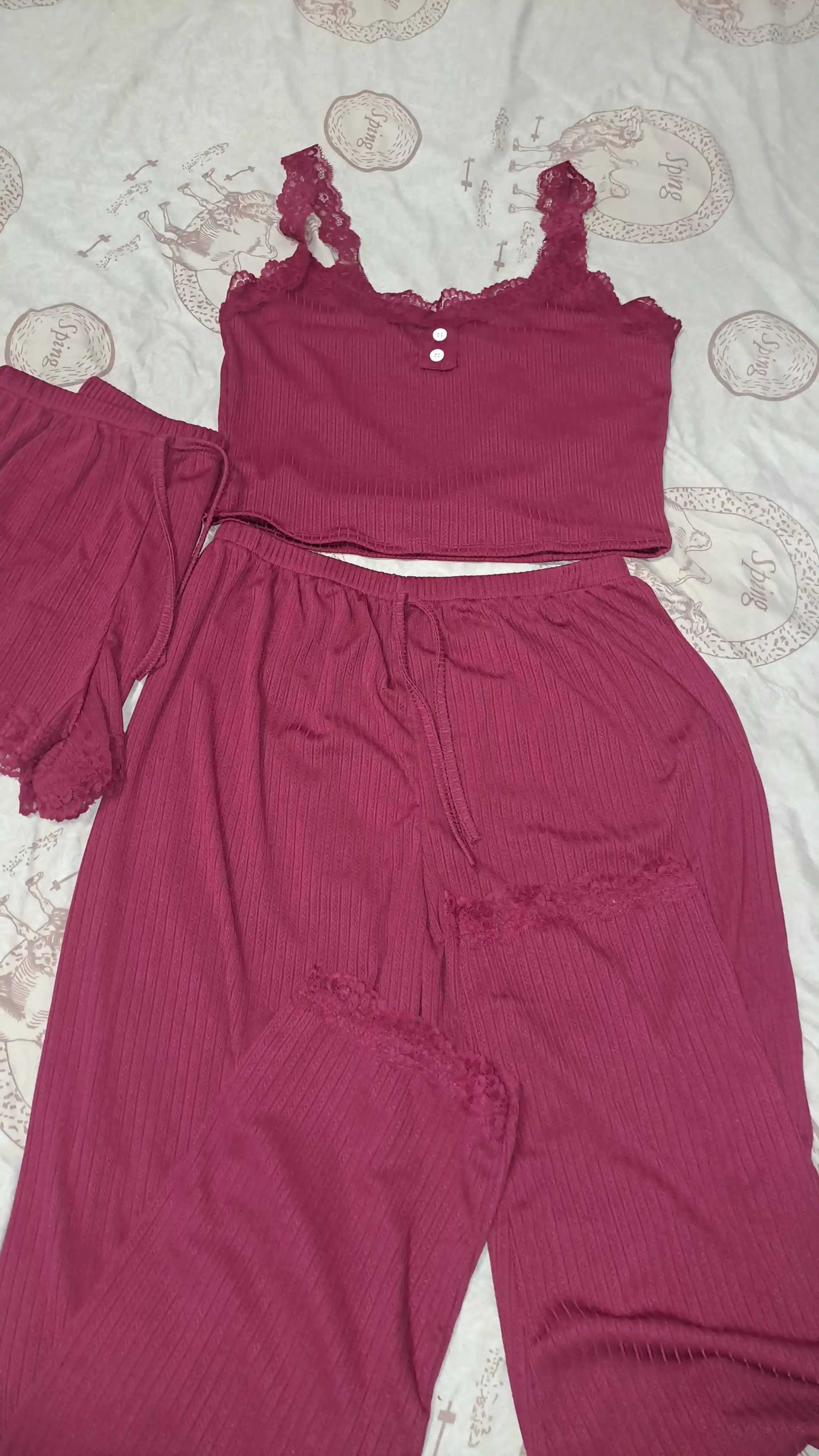 Ayollar pijamalari, 3x1