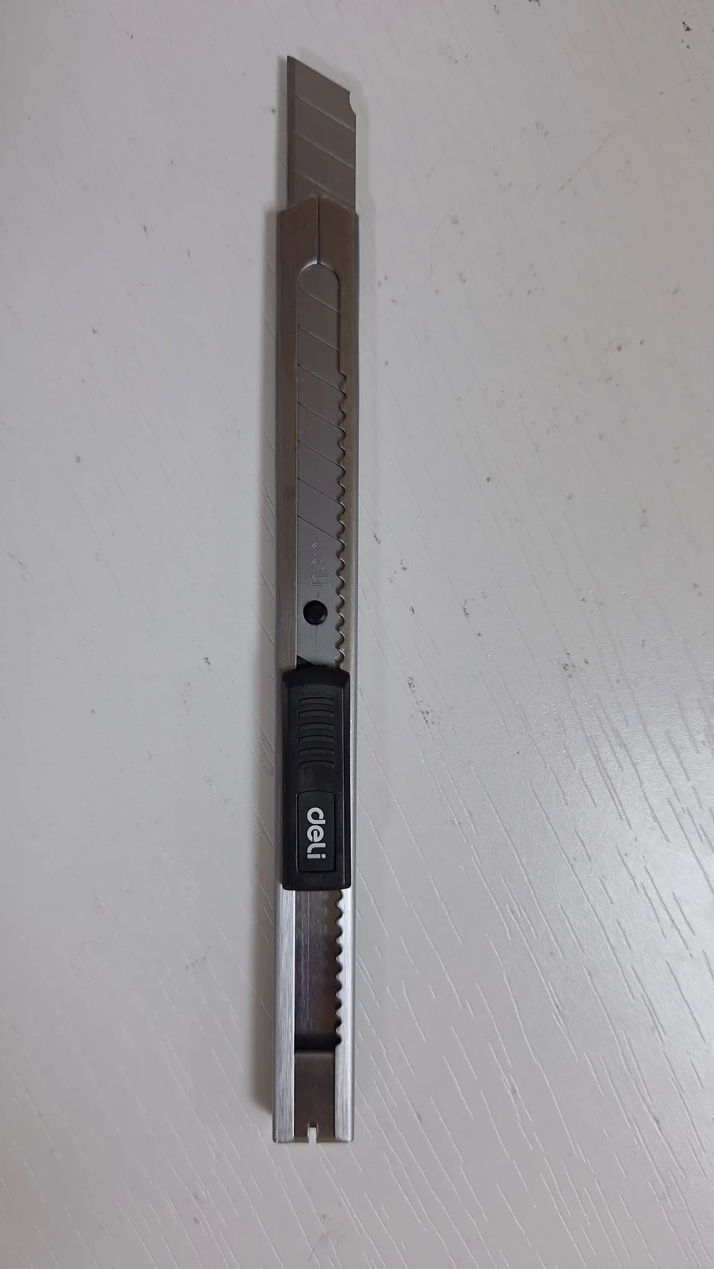 Ofis pichog'i 9 mm 2058 Deli, 2058