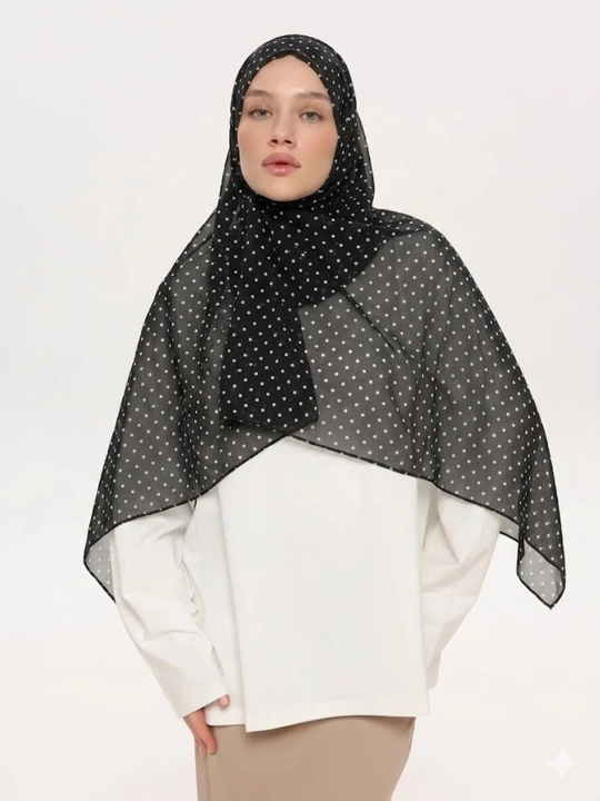 Ayollar sharfi va ro'moli, shifonli, hijob, haj va umra uchun mos