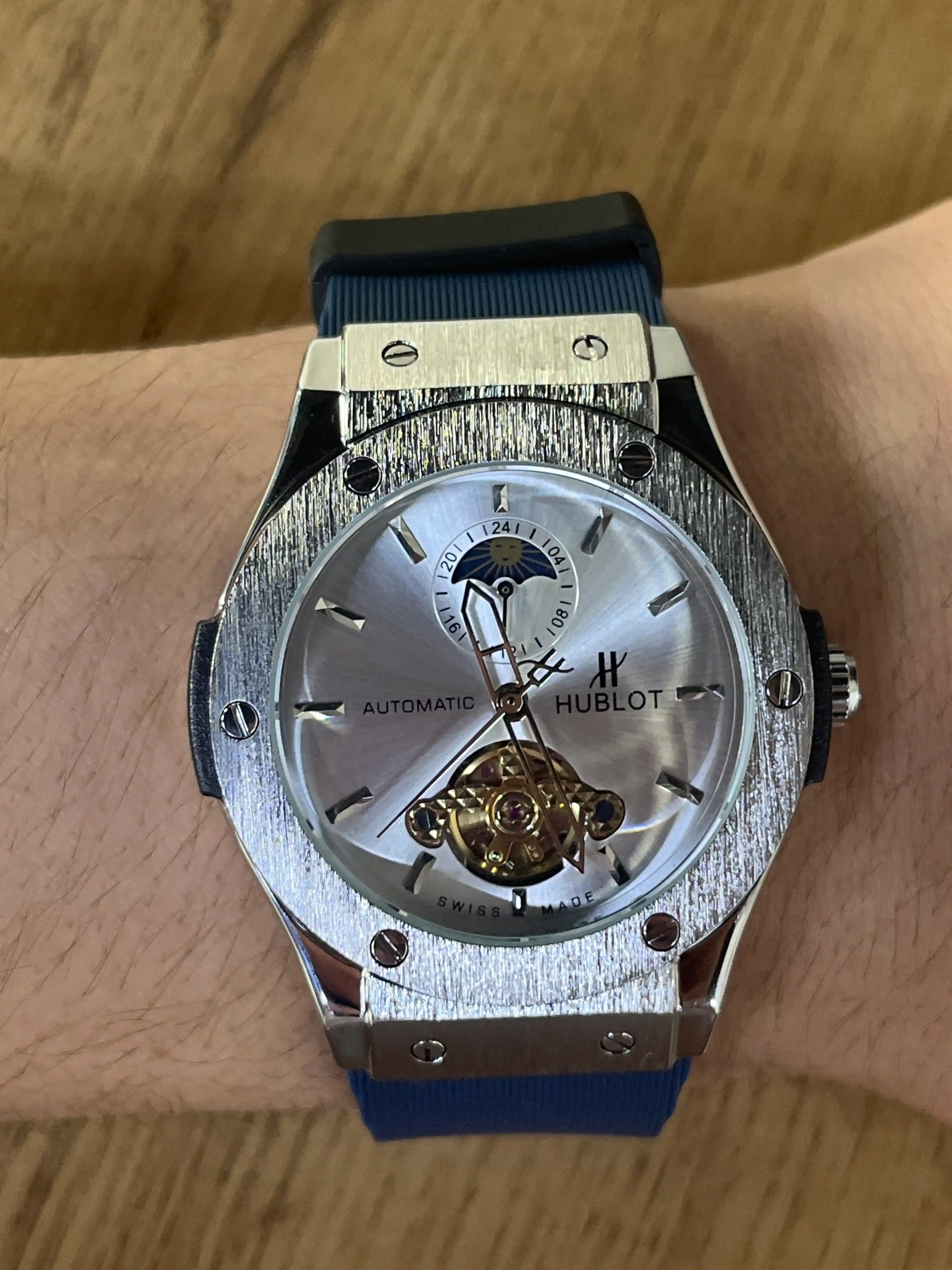 Erkaklar qo‘l soati, Hublot, yapon mexanizmi, open heart mexanikasi, yoqut shisha, klassik