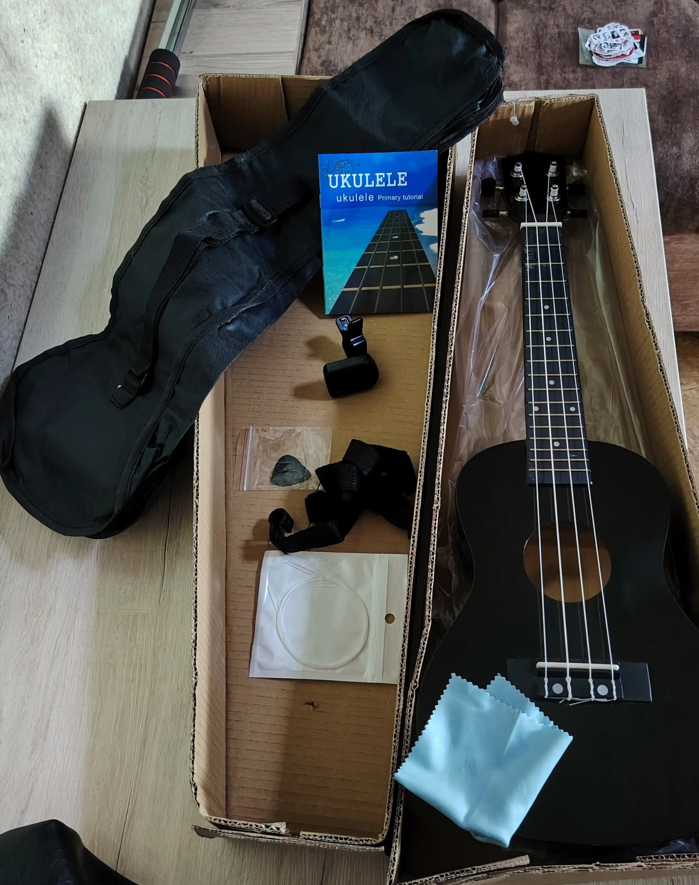 Konsert ukulelesi, 58 sm, musiqa asboblari to‘plami, mini gitara