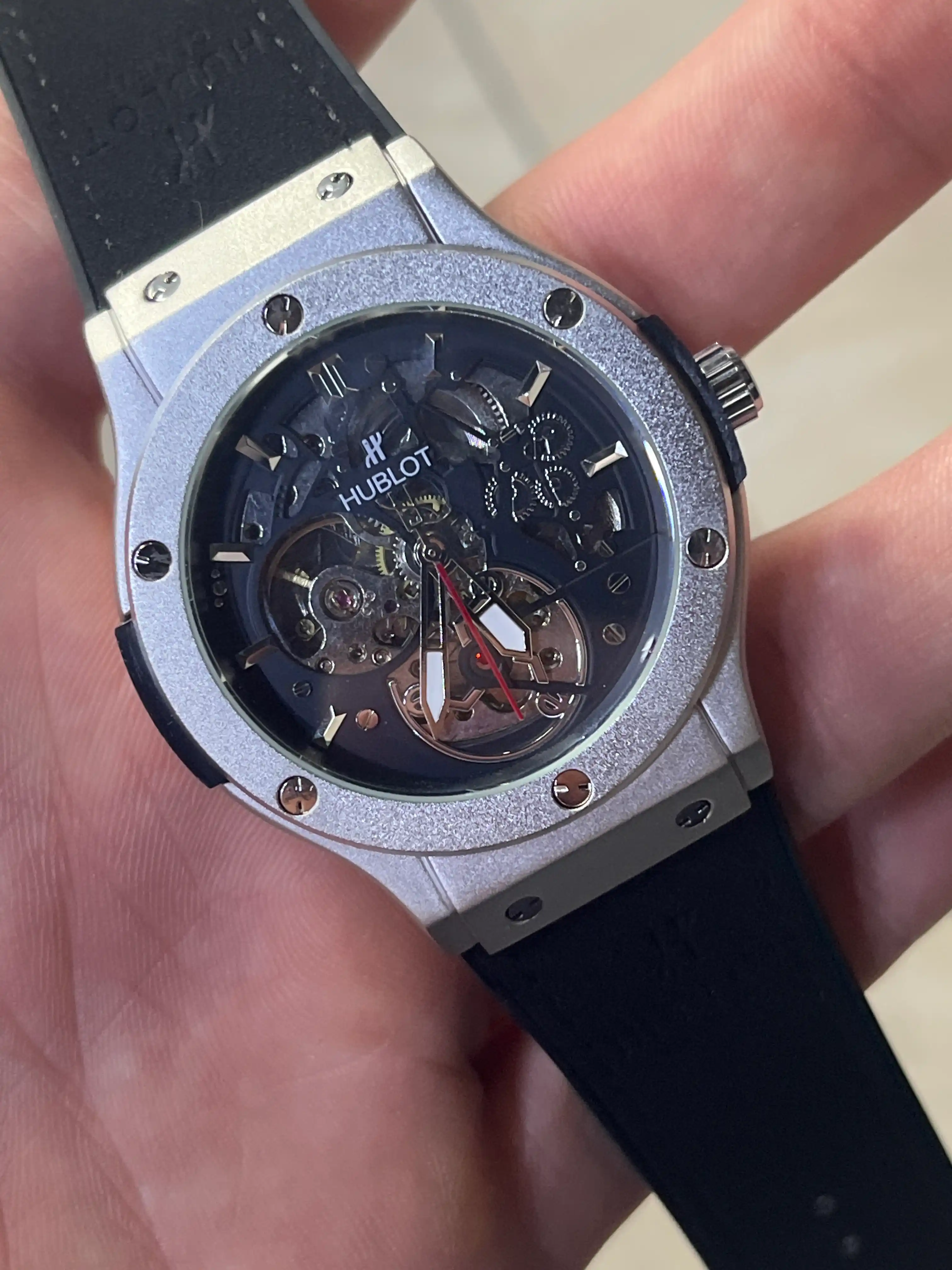 Erkaklar qo‘l soati, Hublot, yapon mexanizmi, open heart mexanikasi, yoqut shisha, klassik