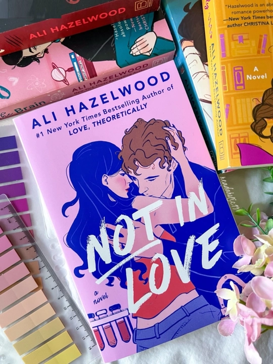 Not in Love Ali Hazelwood, английский язык