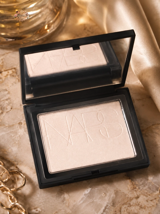 Фиксирующая пудра для лица с естественным сиянием NARS Prismatic Powder Stardust 10 г