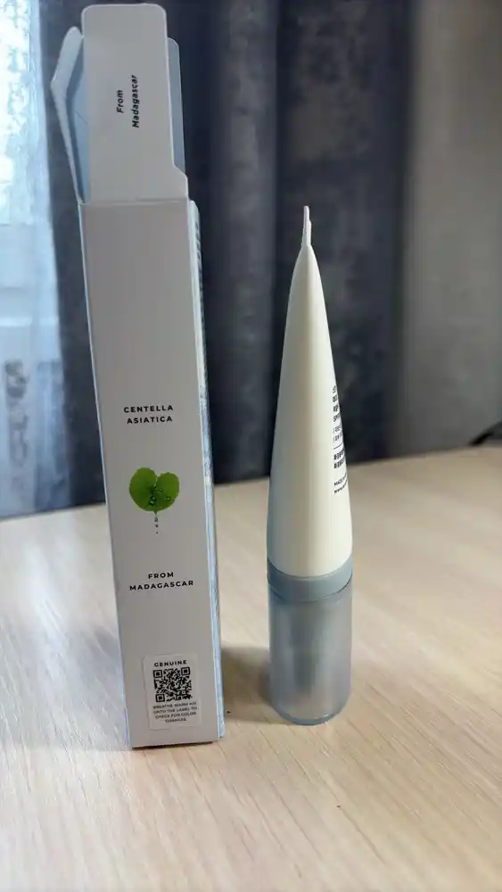 SKIN1004 Madagascar Centella SPF крем для лица Air-Fit, Tone-Up, Hyalu-Cica Sun Serum