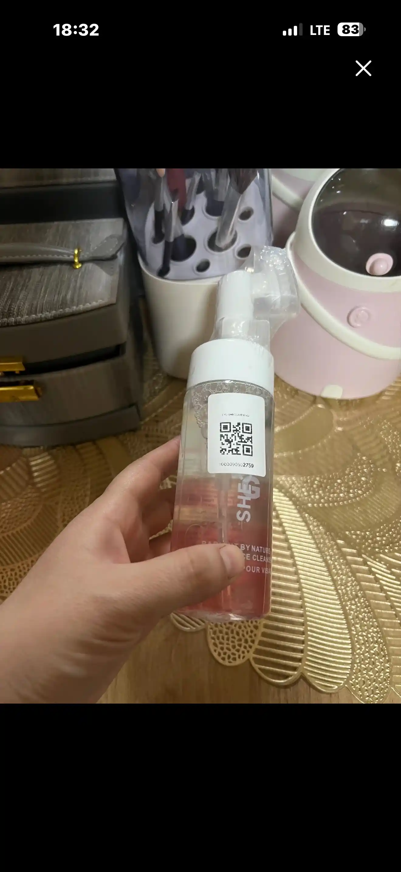 Cho'tka bilan tozalovchi ko'pik, yuz uchun namlovchi va tozalovchi penka, 150 ml