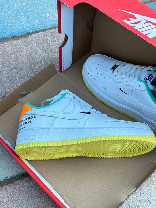 Nike Air Force 1 oq krasovkalar erkaklar uchun, sport krasofka| sovga: oq paypoq + karobka