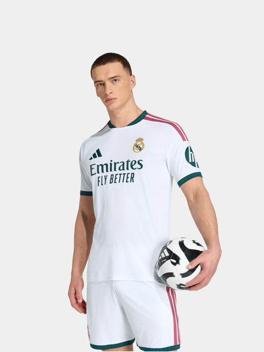 Futbol forma Real Madrid yangi mavsum 2026/27 - 