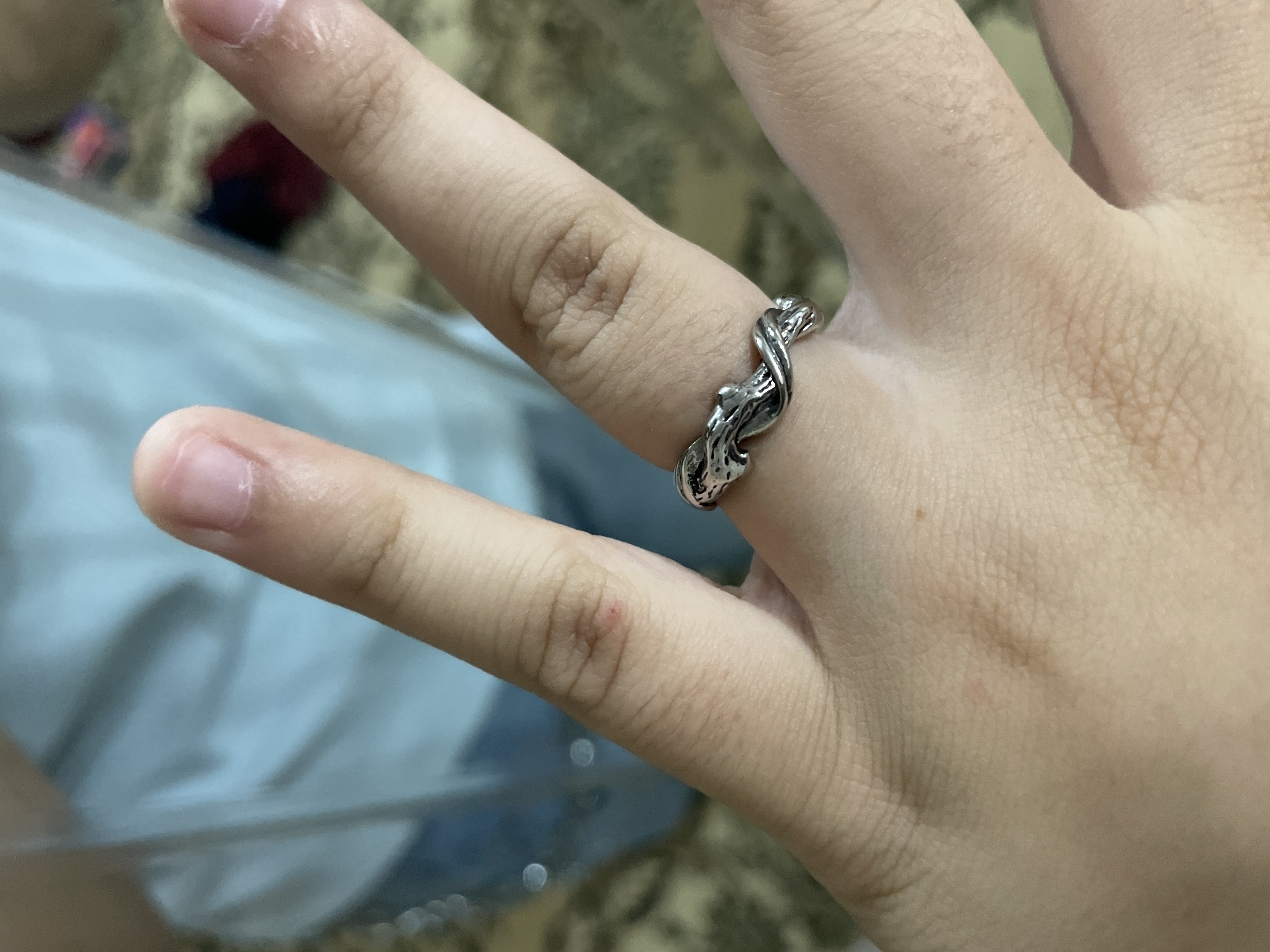 Ayollar uchun o'lchovsiz uzuk