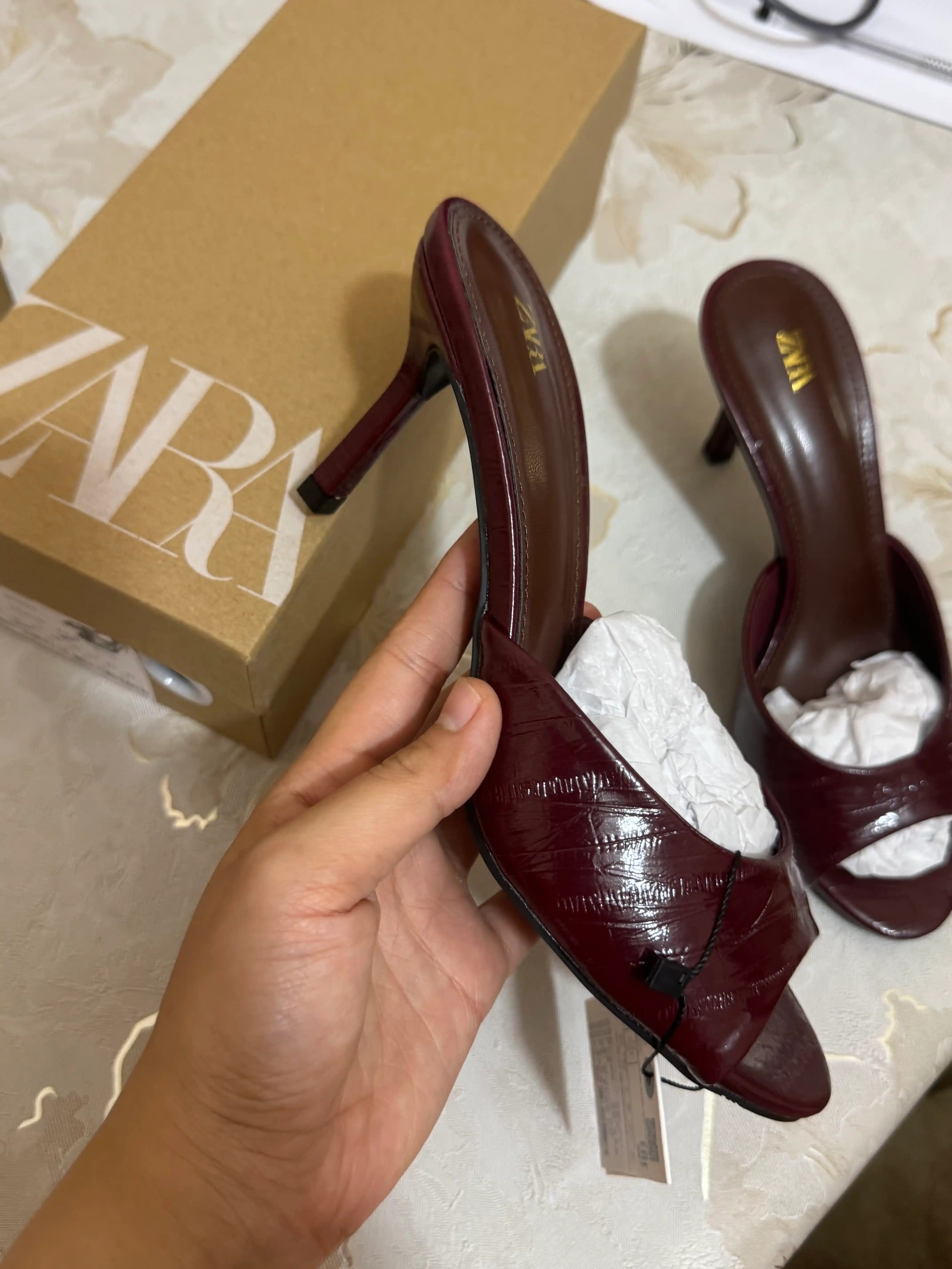 Ayollar uchun poshnali myuli tufli ZARA – ochiq burunli elegant model