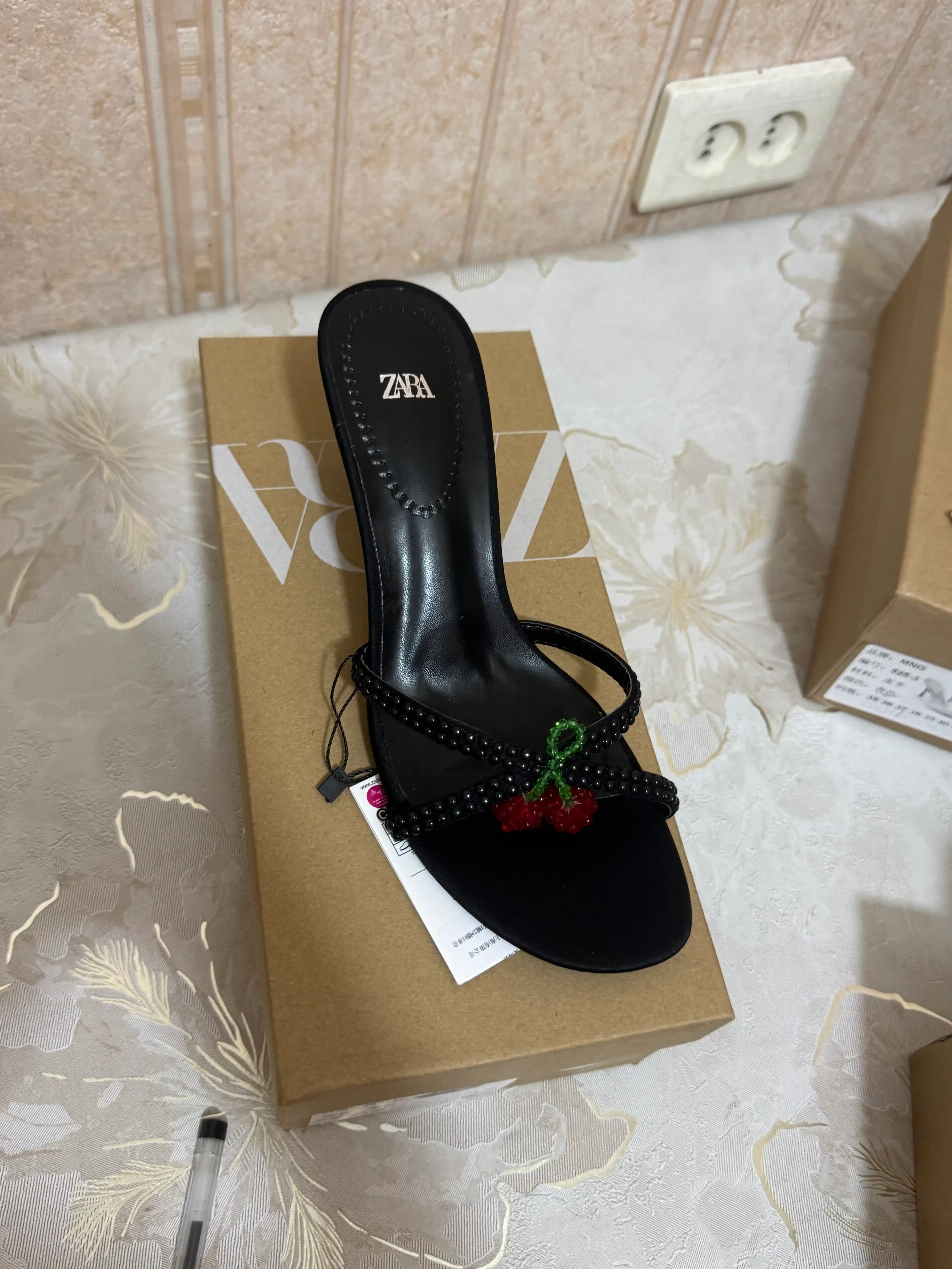 Ayollar uchun poshnali myuli tufli – ochiq burunli elegant model, Zara