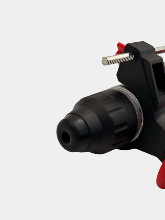 Перфоратор электрический D-MAX 1100W: SDS-Plus, 3 режима работы, макс. ø30 мм, в кейсе
